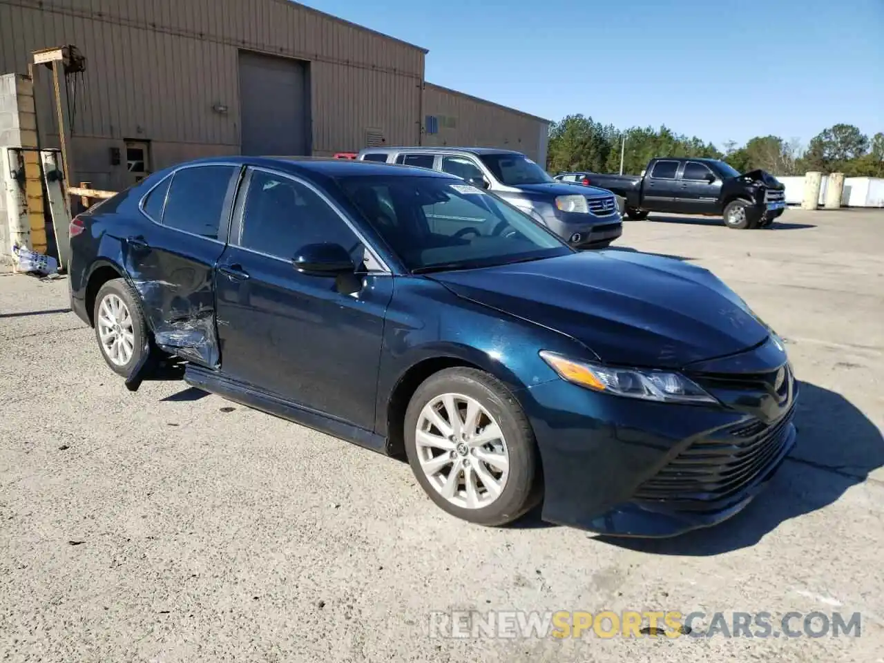 4 Photograph of a damaged car 4T1C11AK2LU994384 TOYOTA CAMRY 2020