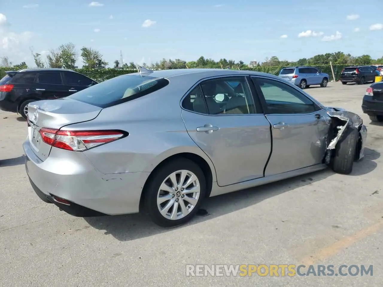 3 Photograph of a damaged car 4T1C11AK2LU999925 TOYOTA CAMRY 2020