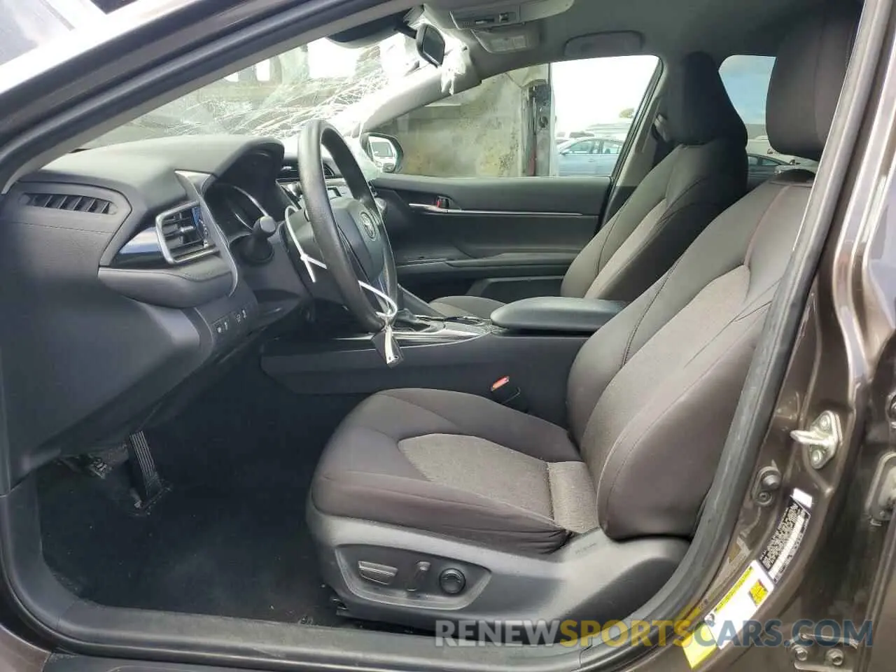 7 Photograph of a damaged car 4T1C11AK3LU317067 TOYOTA CAMRY 2020