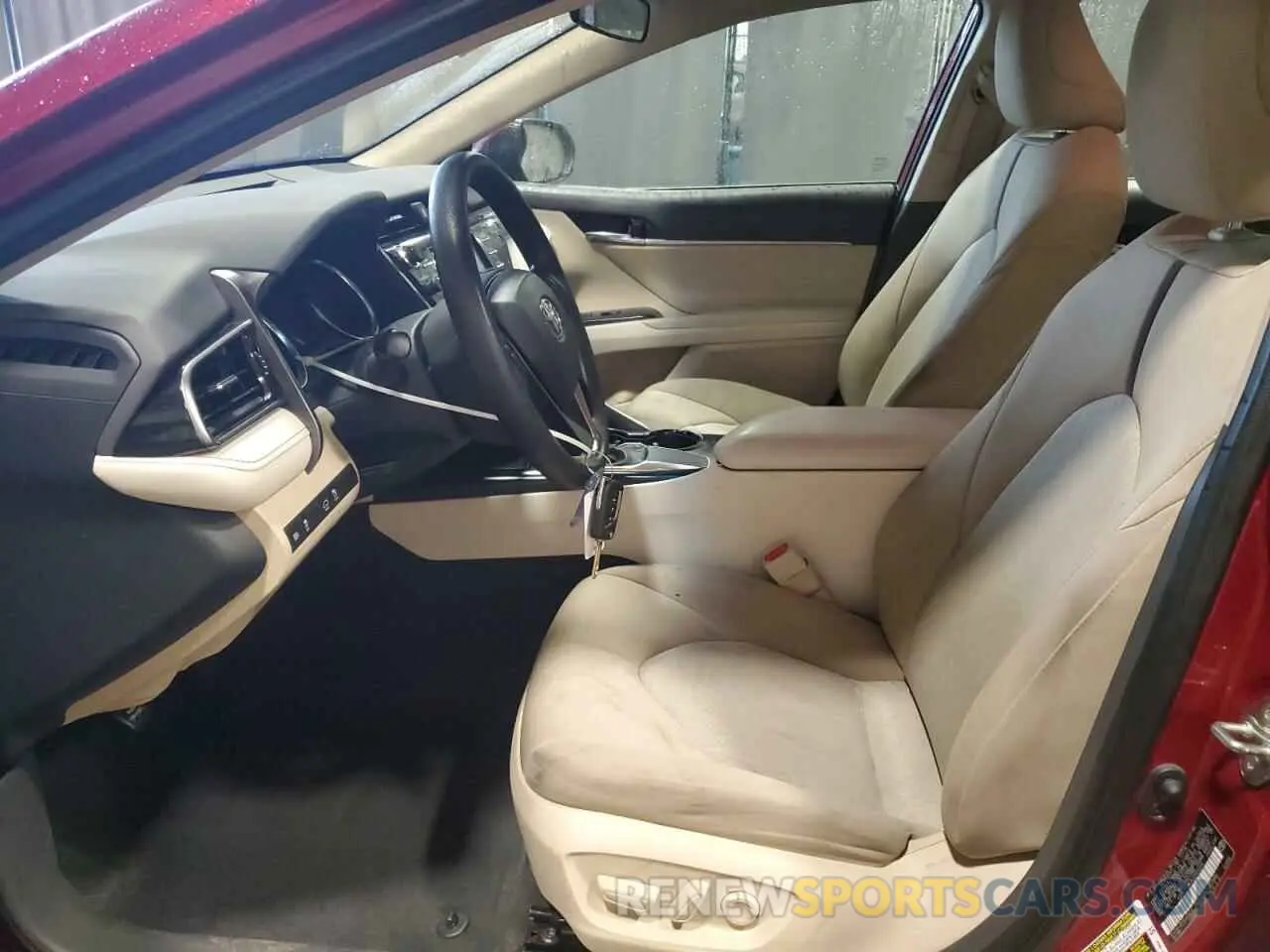 7 Photograph of a damaged car 4T1C11AK3LU323225 TOYOTA CAMRY 2020