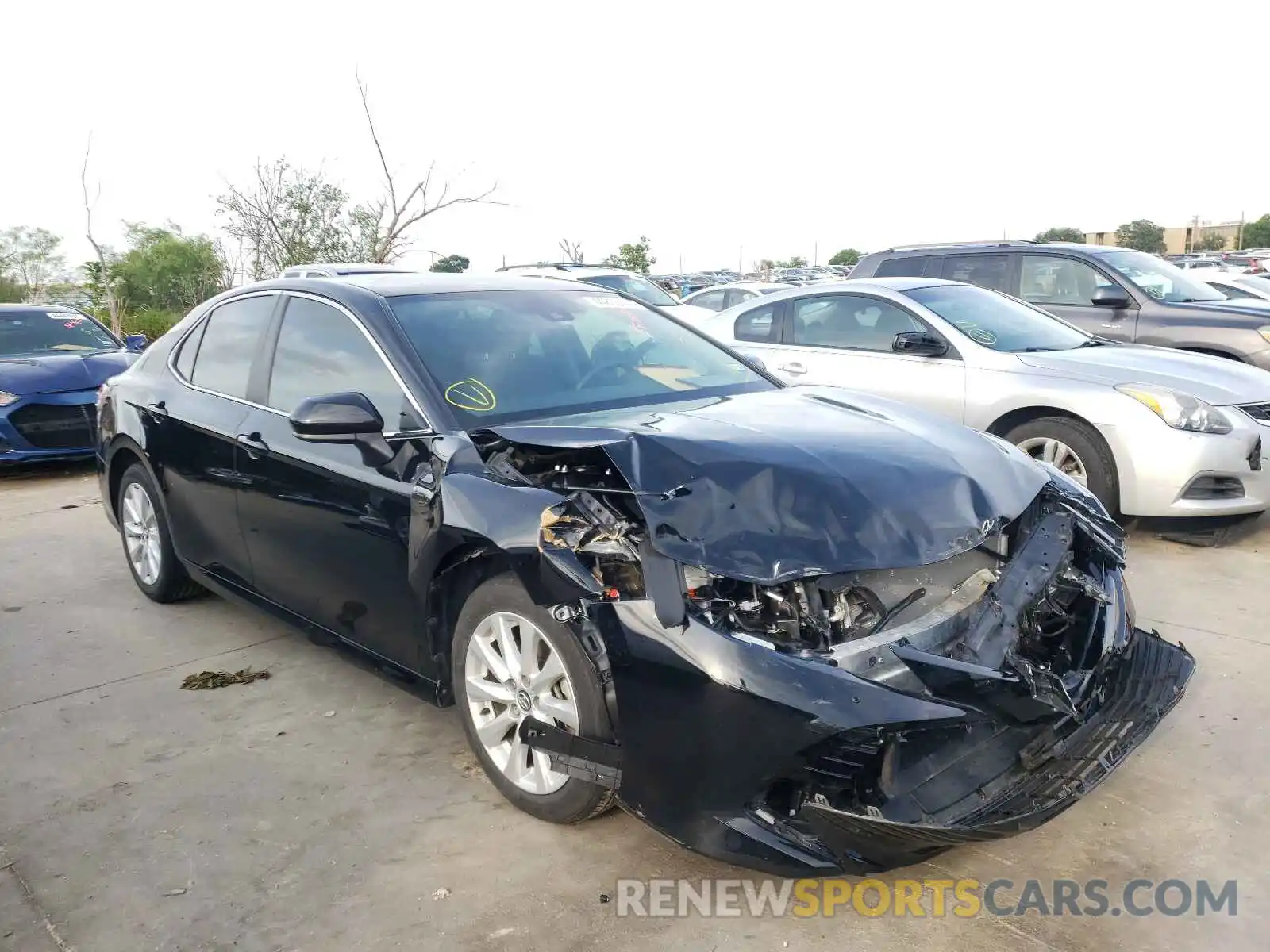 1 Photograph of a damaged car 4T1C11AK3LU326853 TOYOTA CAMRY 2020