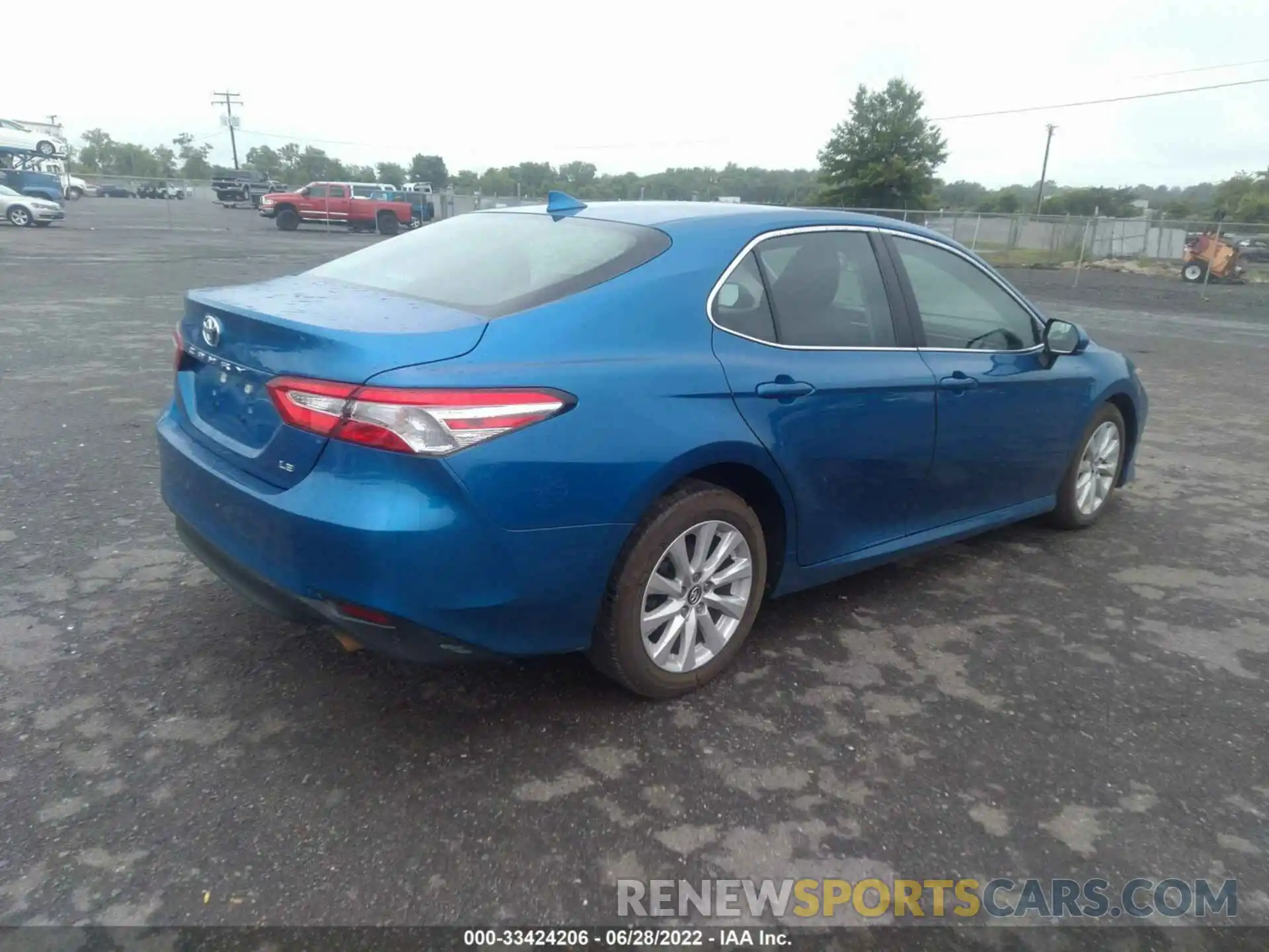 4 Photograph of a damaged car 4T1C11AK3LU328019 TOYOTA CAMRY 2020