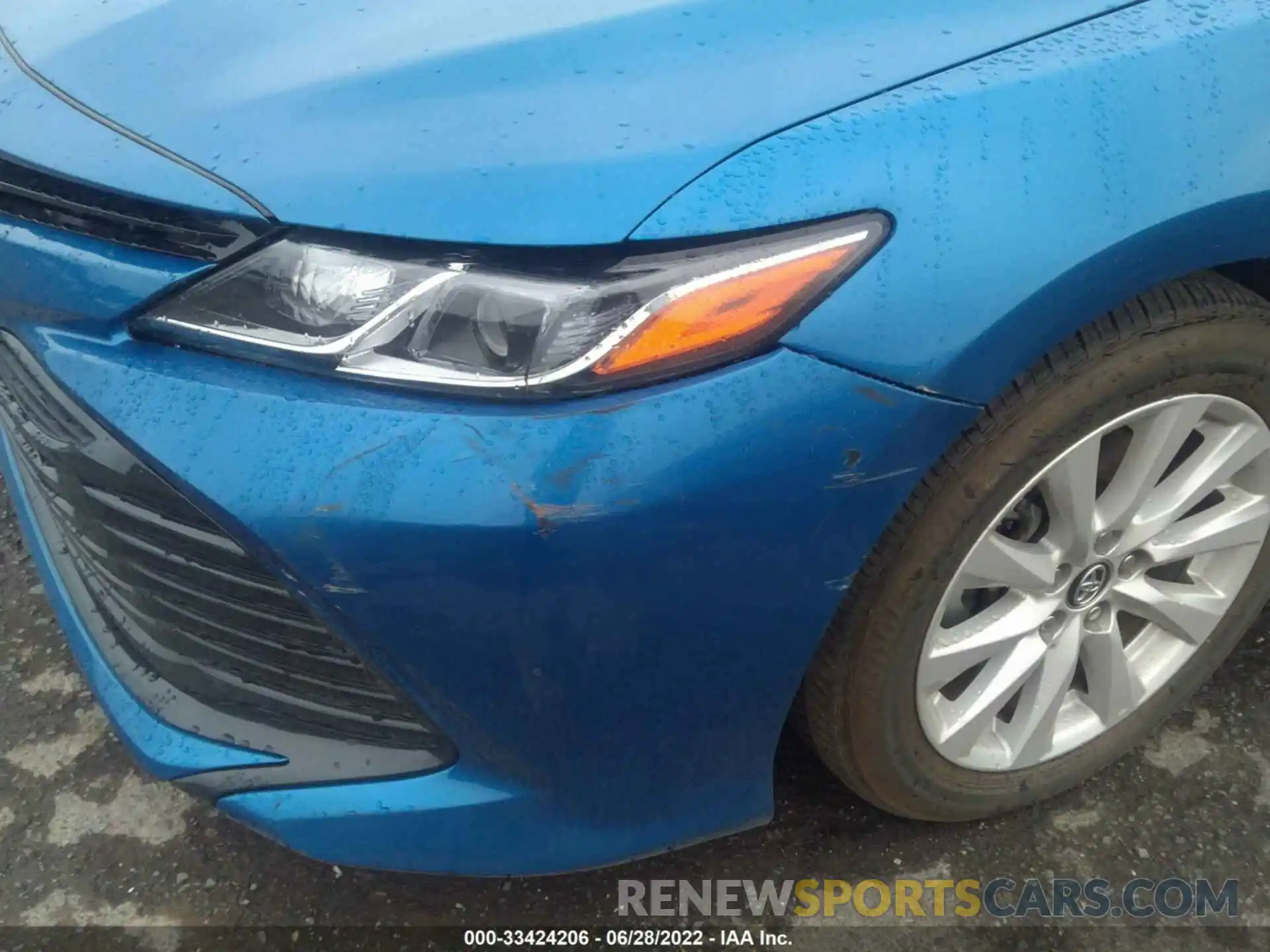 6 Photograph of a damaged car 4T1C11AK3LU328019 TOYOTA CAMRY 2020