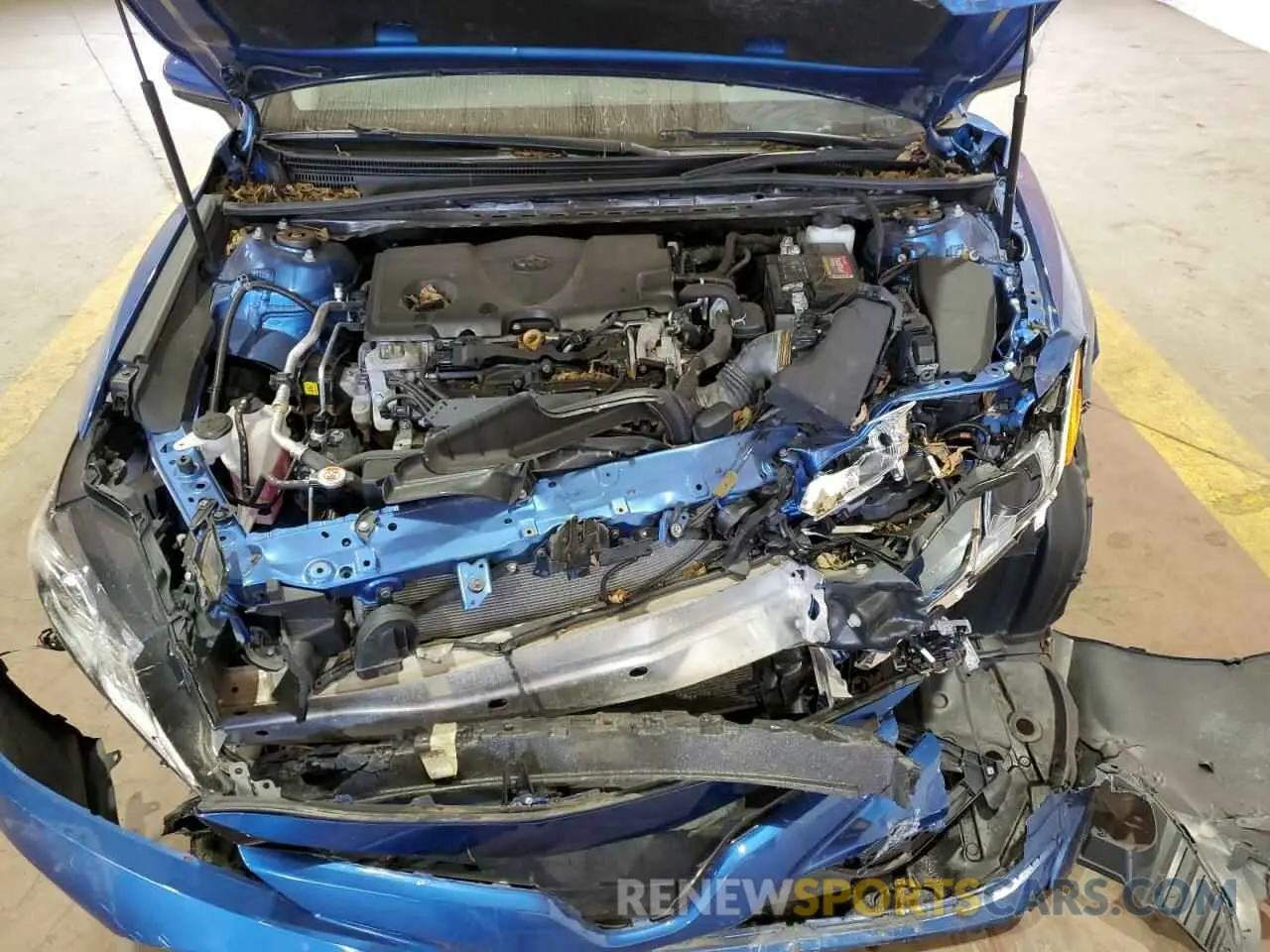 11 Photograph of a damaged car 4T1C11AK3LU329042 TOYOTA CAMRY 2020