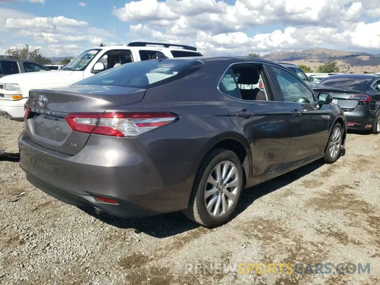 4 Photograph of a damaged car 4T1C11AK3LU329798 TOYOTA CAMRY 2020