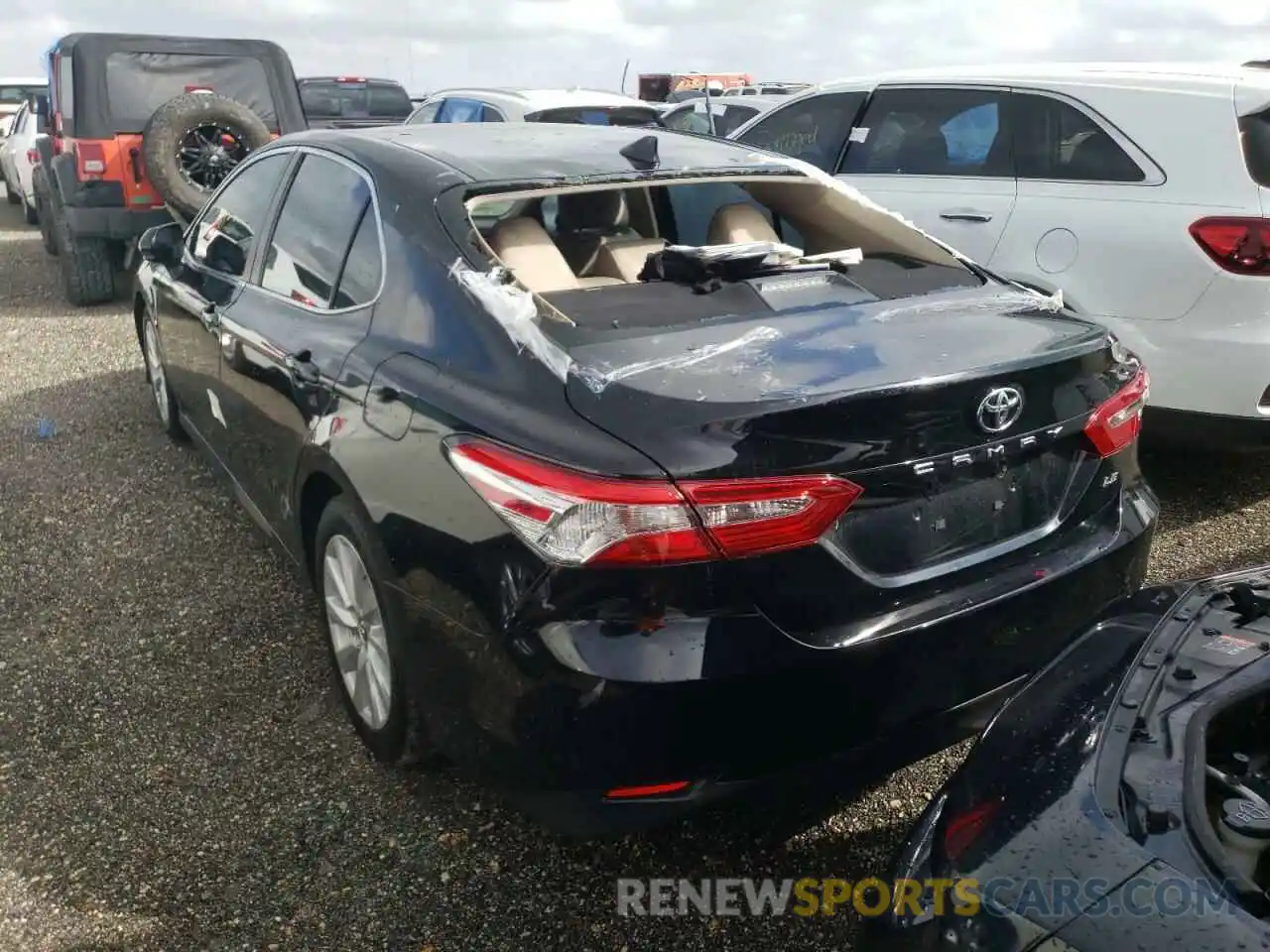 3 Photograph of a damaged car 4T1C11AK3LU335505 TOYOTA CAMRY 2020