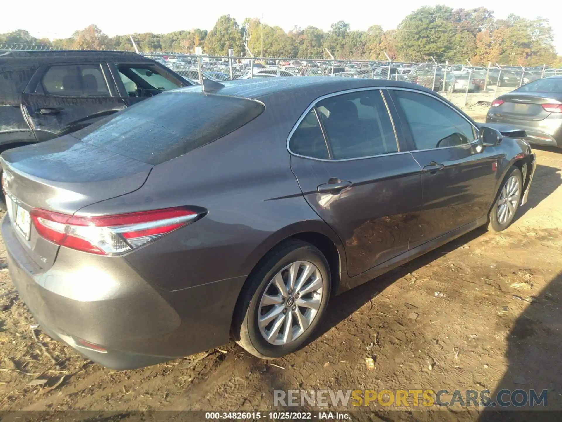 4 Photograph of a damaged car 4T1C11AK3LU340154 TOYOTA CAMRY 2020