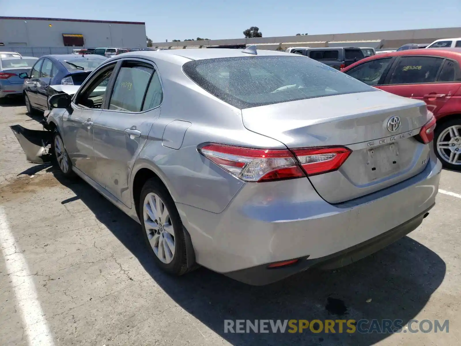 3 Photograph of a damaged car 4T1C11AK3LU340848 TOYOTA CAMRY 2020