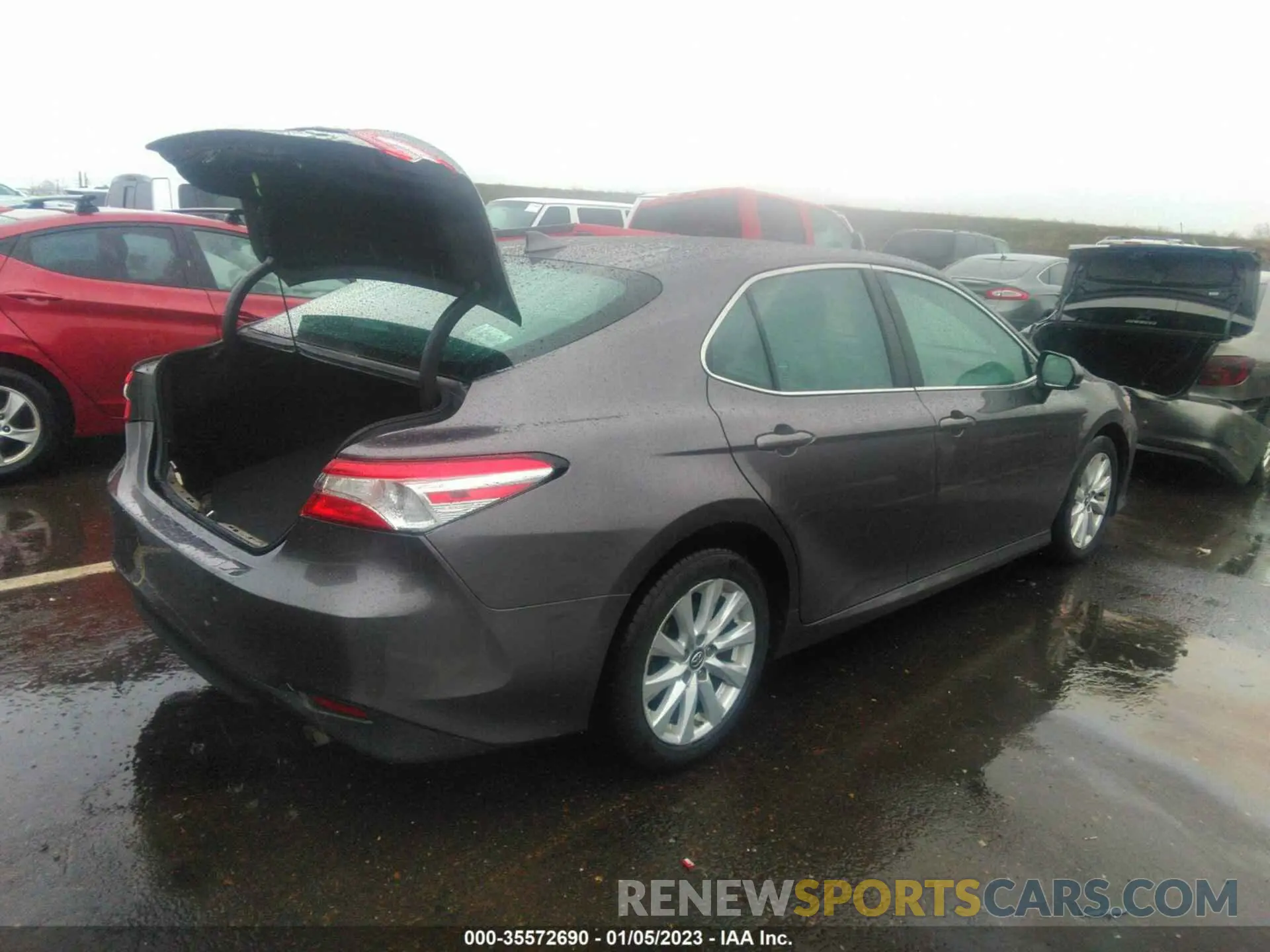 4 Photograph of a damaged car 4T1C11AK3LU344186 TOYOTA CAMRY 2020
