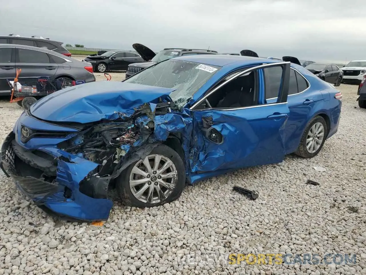 1 Photograph of a damaged car 4T1C11AK3LU353440 TOYOTA CAMRY 2020