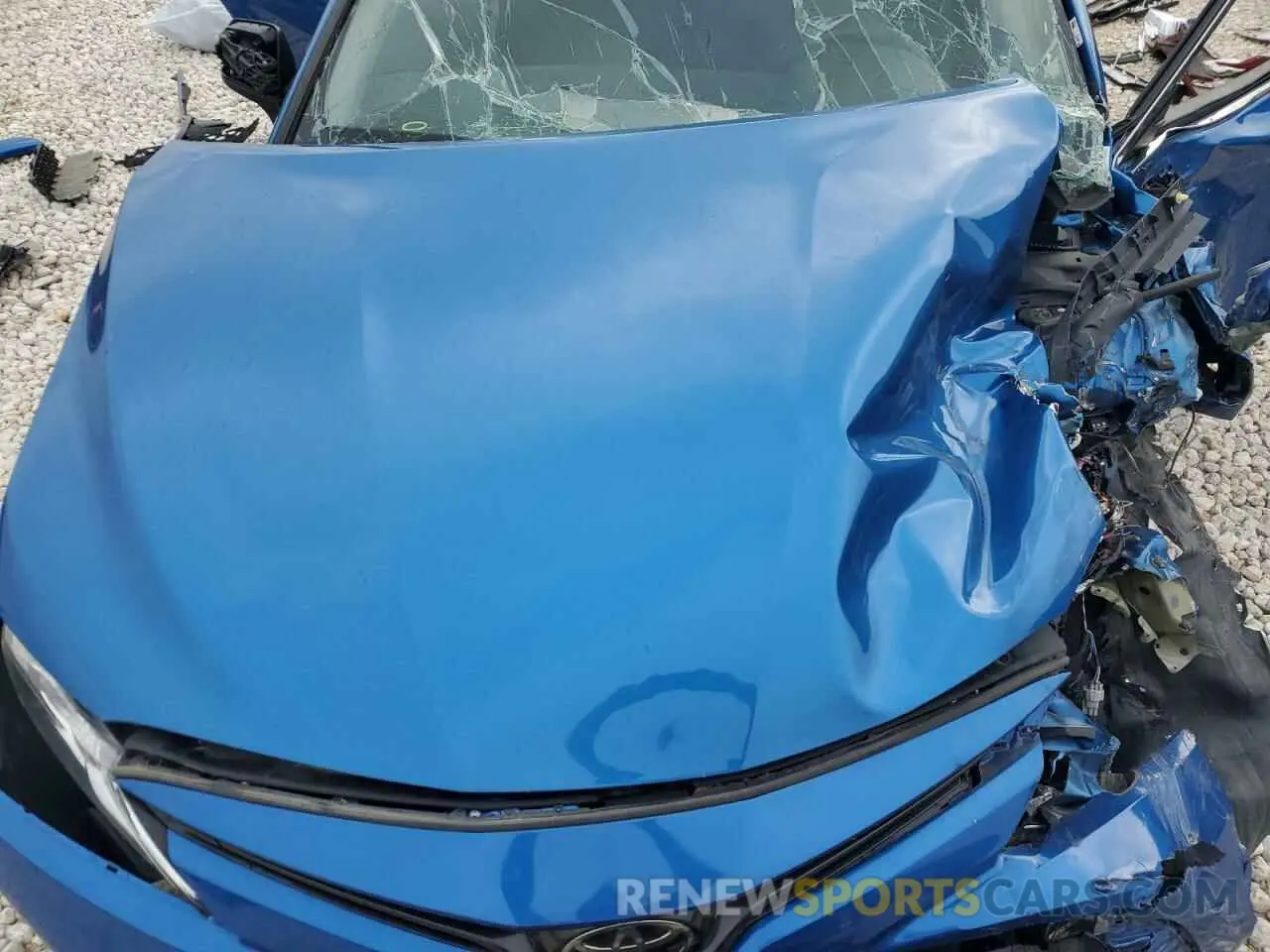 11 Photograph of a damaged car 4T1C11AK3LU353440 TOYOTA CAMRY 2020