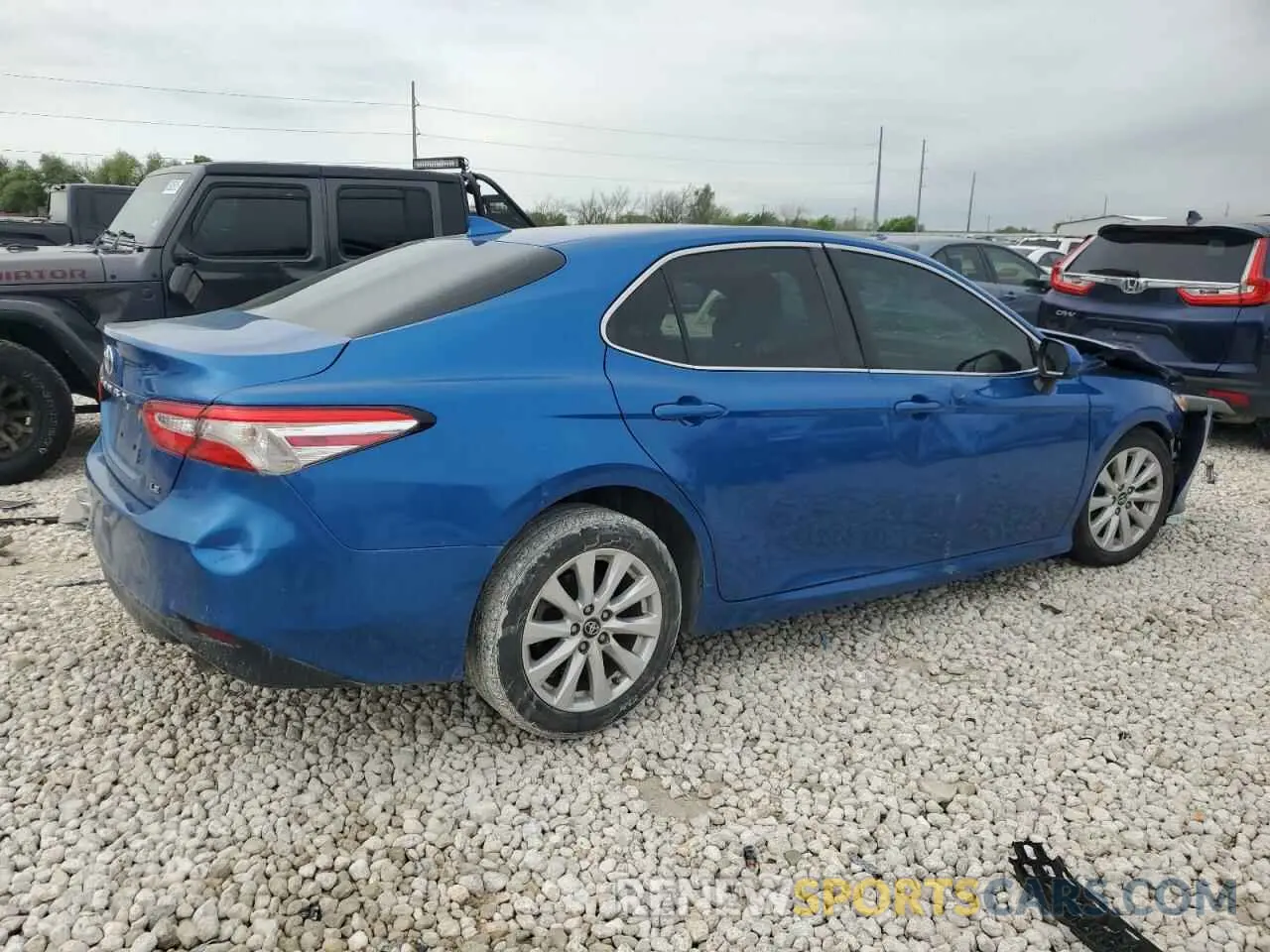 3 Photograph of a damaged car 4T1C11AK3LU353440 TOYOTA CAMRY 2020