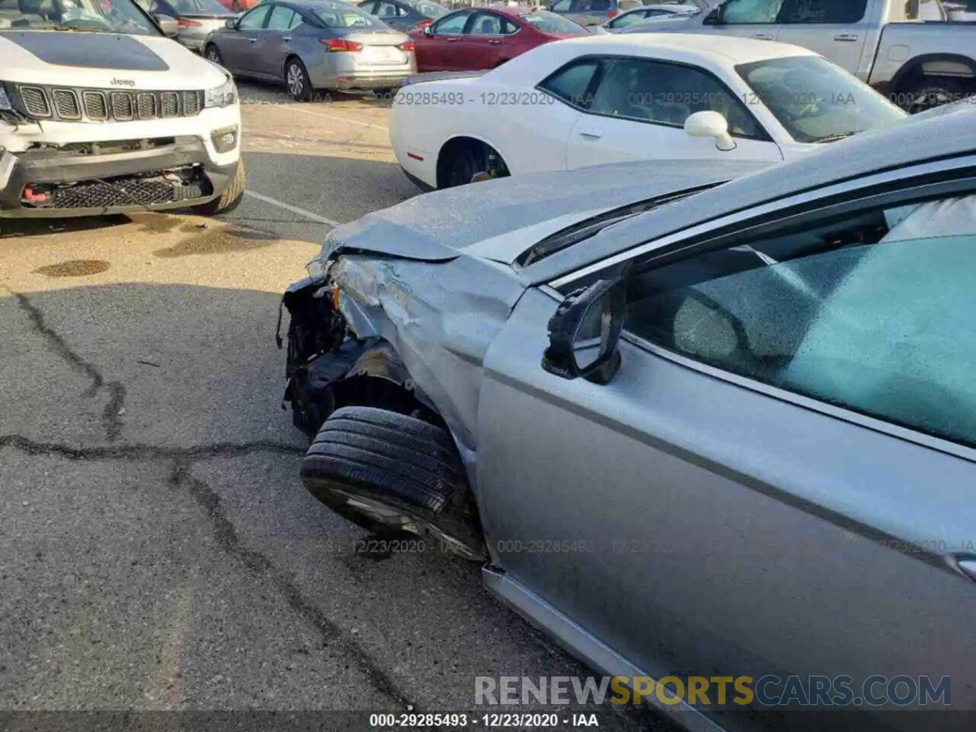 16 Photograph of a damaged car 4T1C11AK3LU359089 TOYOTA CAMRY 2020