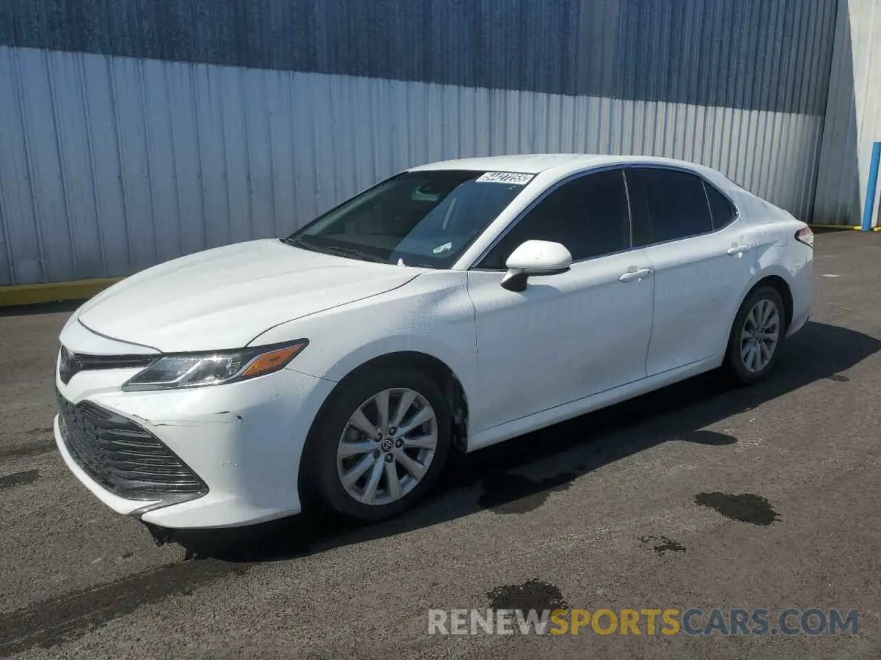 1 Photograph of a damaged car 4T1C11AK3LU362025 TOYOTA CAMRY 2020