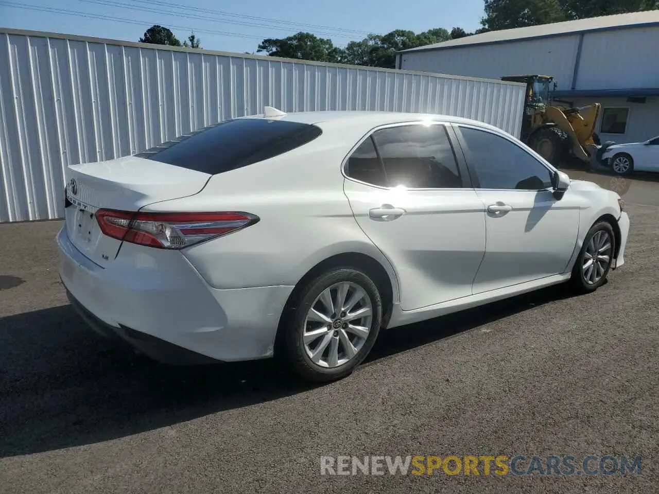 3 Photograph of a damaged car 4T1C11AK3LU362025 TOYOTA CAMRY 2020