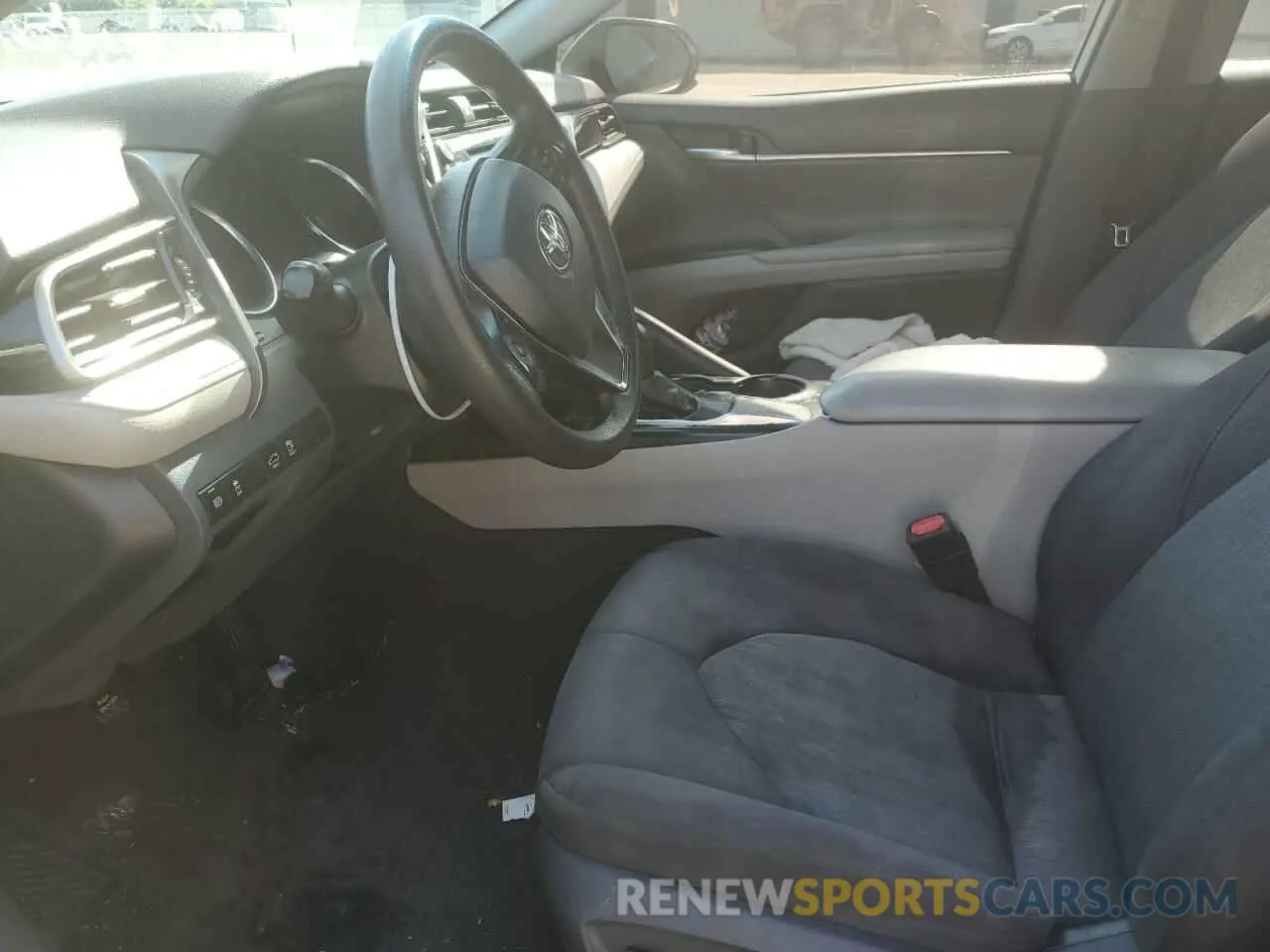 7 Photograph of a damaged car 4T1C11AK3LU362025 TOYOTA CAMRY 2020