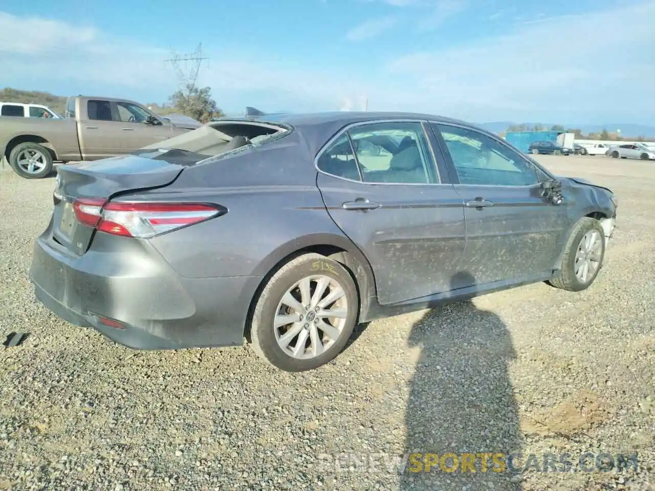 3 Photograph of a damaged car 4T1C11AK3LU363305 TOYOTA CAMRY 2020