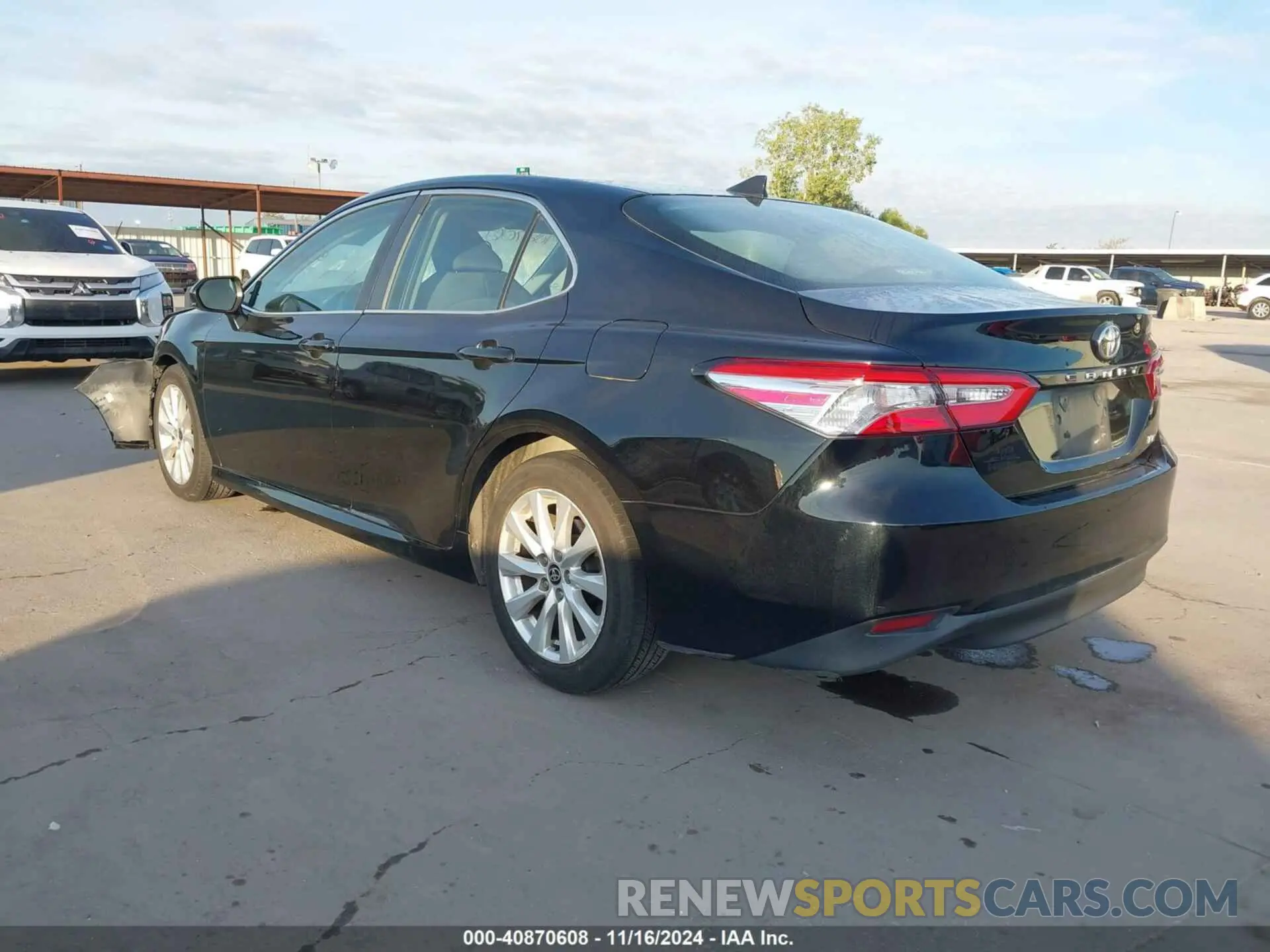 3 Photograph of a damaged car 4T1C11AK3LU364244 TOYOTA CAMRY 2020