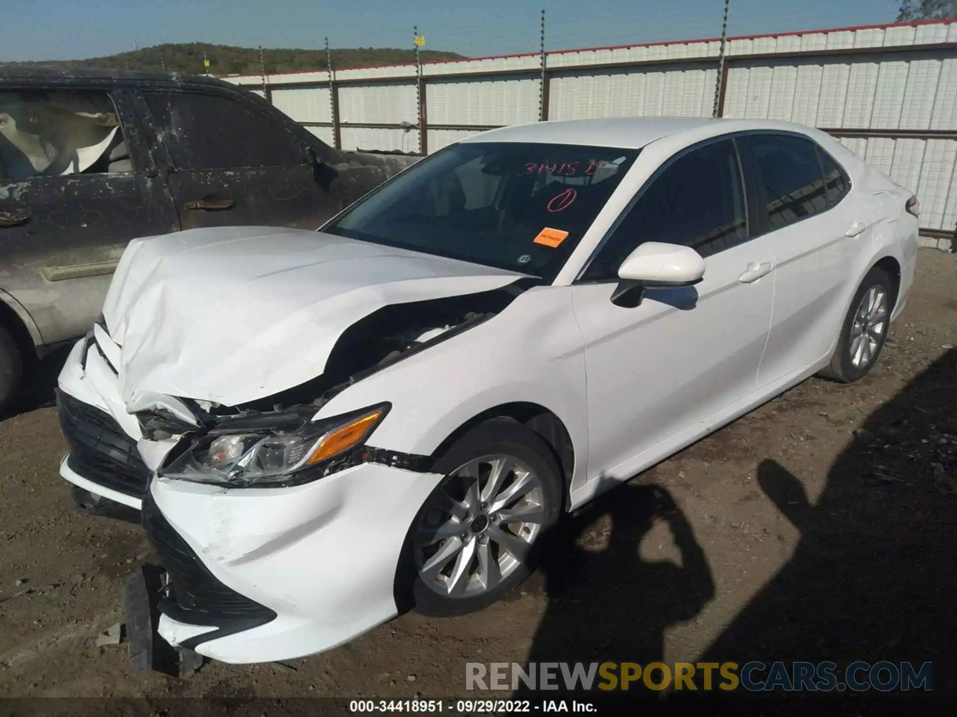 2 Photograph of a damaged car 4T1C11AK3LU365099 TOYOTA CAMRY 2020