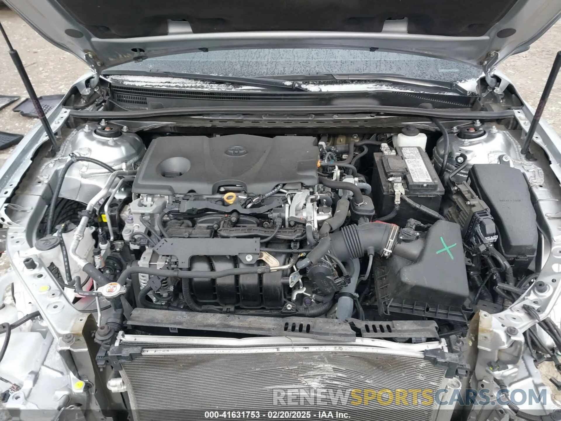 10 Photograph of a damaged car 4T1C11AK3LU366401 TOYOTA CAMRY 2020