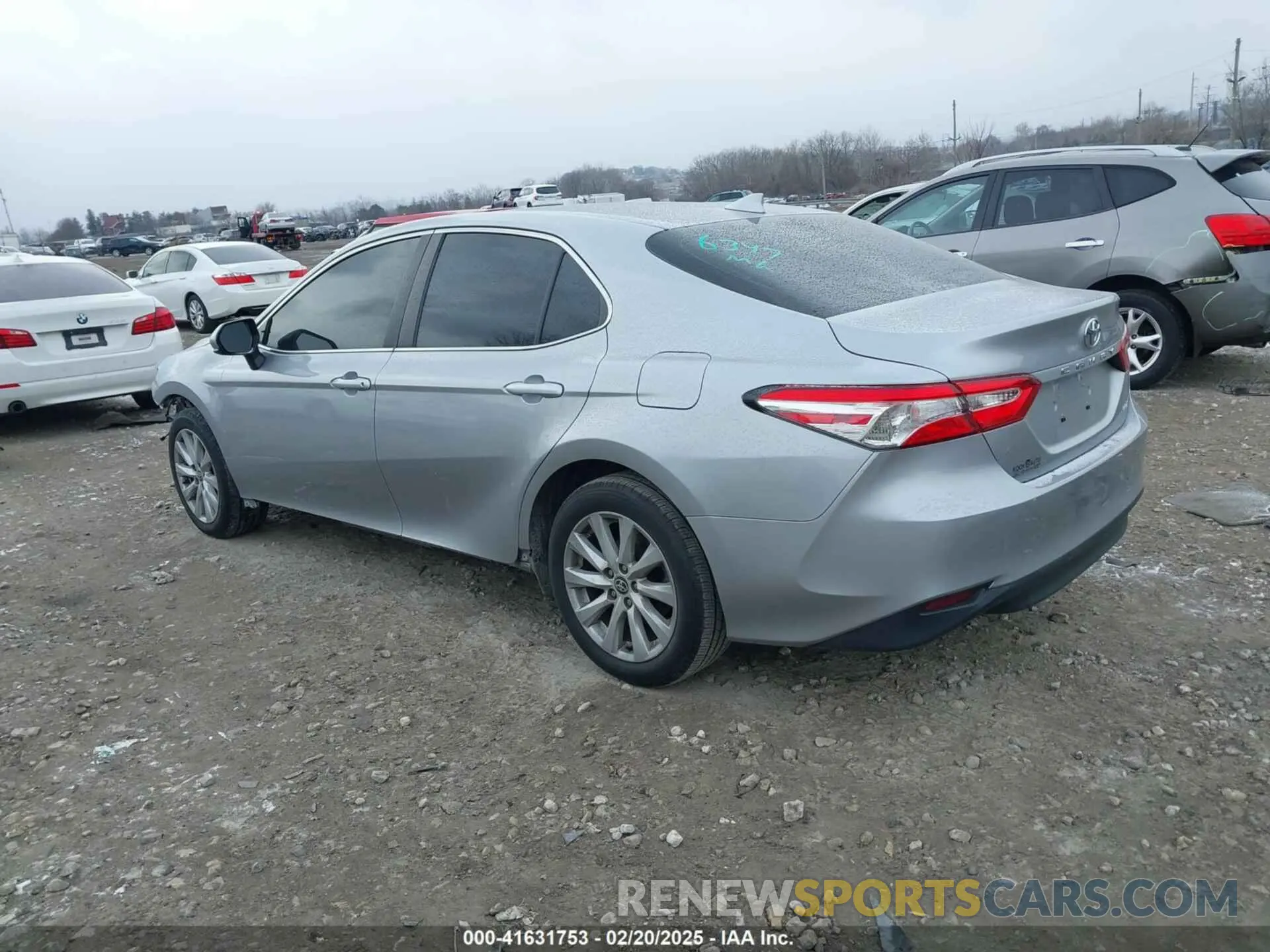 3 Photograph of a damaged car 4T1C11AK3LU366401 TOYOTA CAMRY 2020