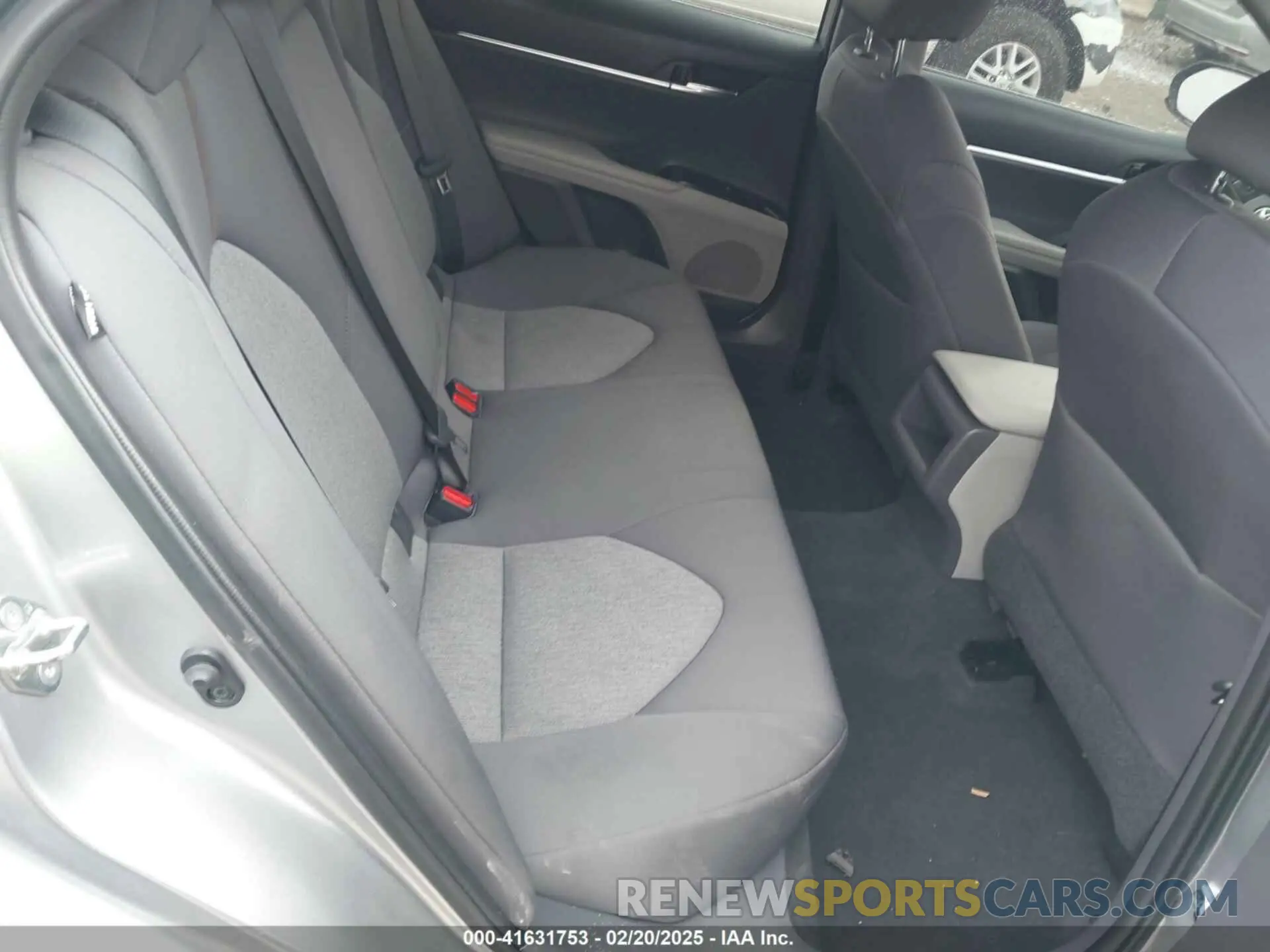 8 Photograph of a damaged car 4T1C11AK3LU366401 TOYOTA CAMRY 2020