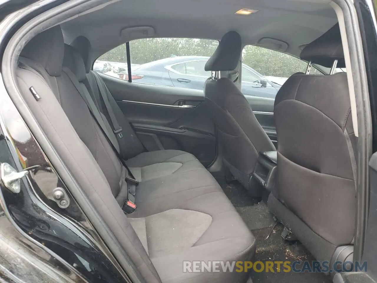 11 Photograph of a damaged car 4T1C11AK3LU367497 TOYOTA CAMRY 2020