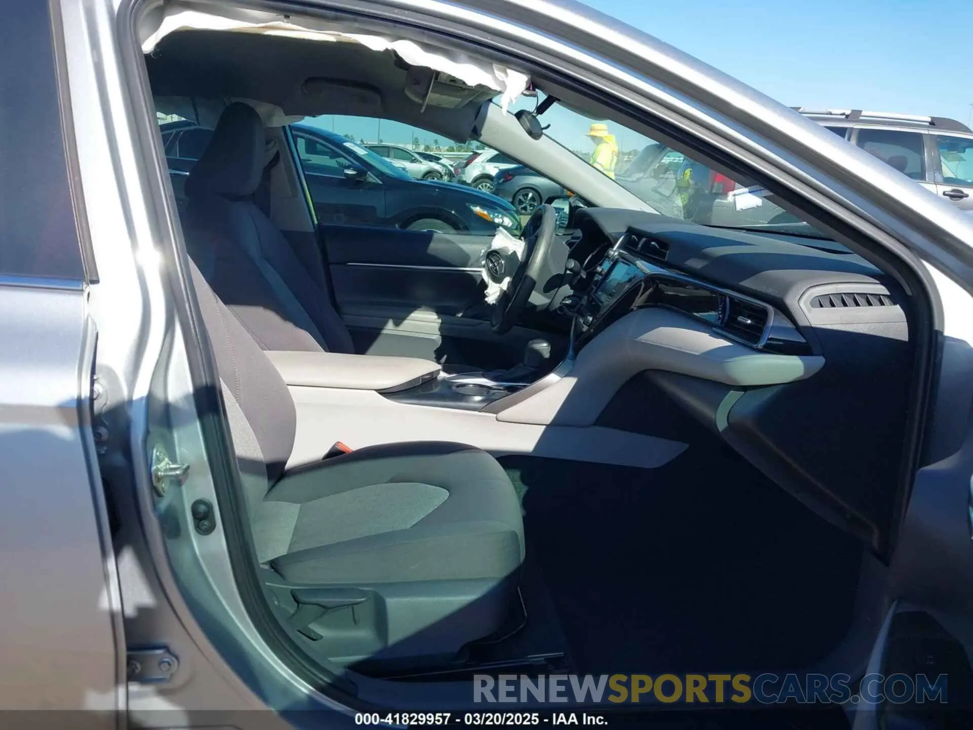5 Photograph of a damaged car 4T1C11AK3LU397079 TOYOTA CAMRY 2020