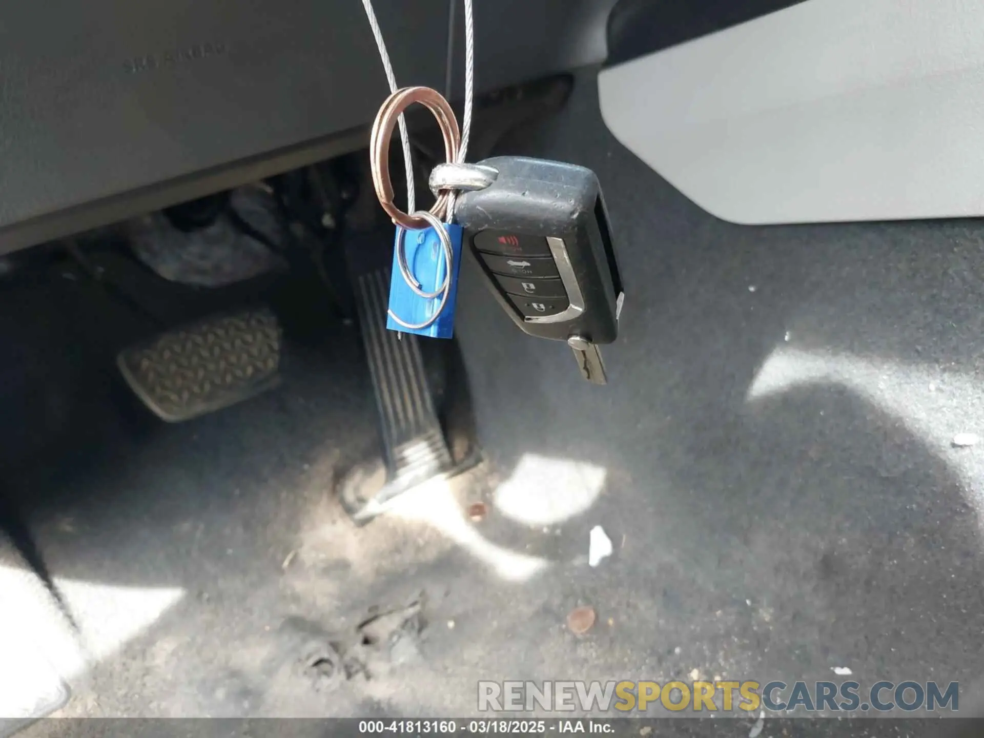 11 Photograph of a damaged car 4T1C11AK3LU508682 TOYOTA CAMRY 2020