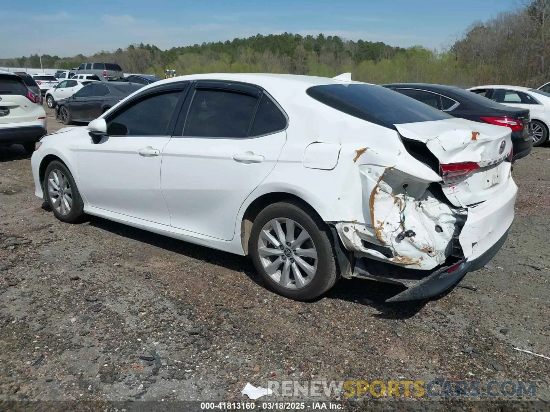 3 Photograph of a damaged car 4T1C11AK3LU508682 TOYOTA CAMRY 2020