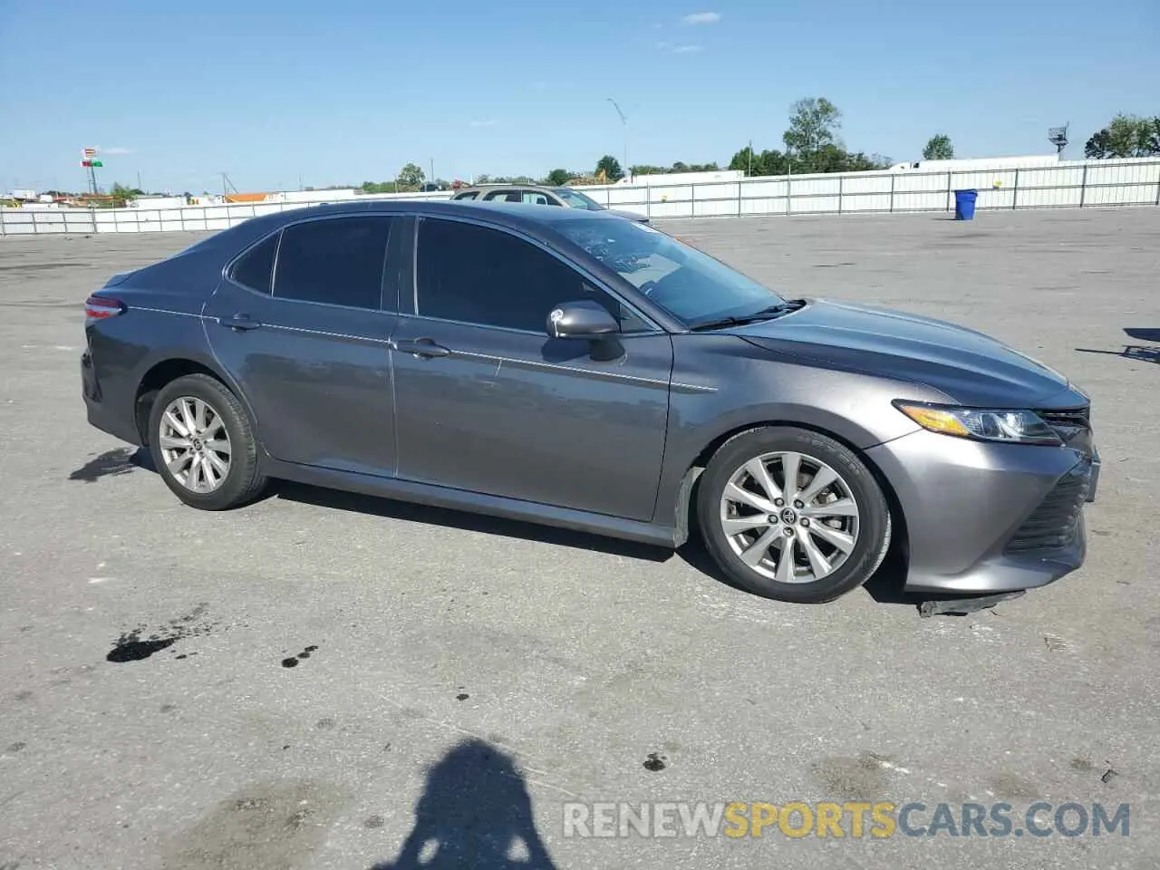 4 Photograph of a damaged car 4T1C11AK3LU509945 TOYOTA CAMRY 2020