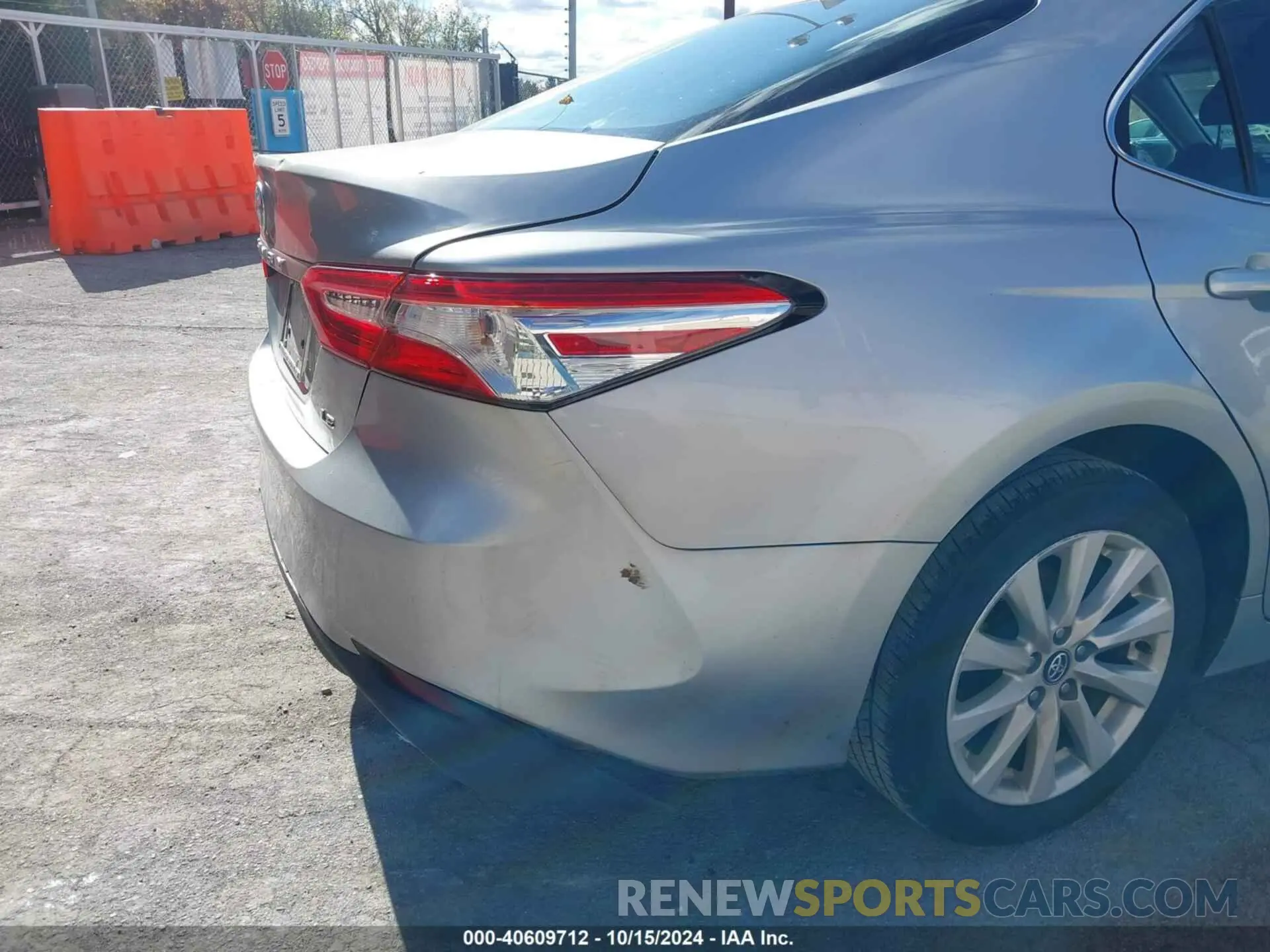 19 Photograph of a damaged car 4T1C11AK3LU857504 TOYOTA CAMRY 2020