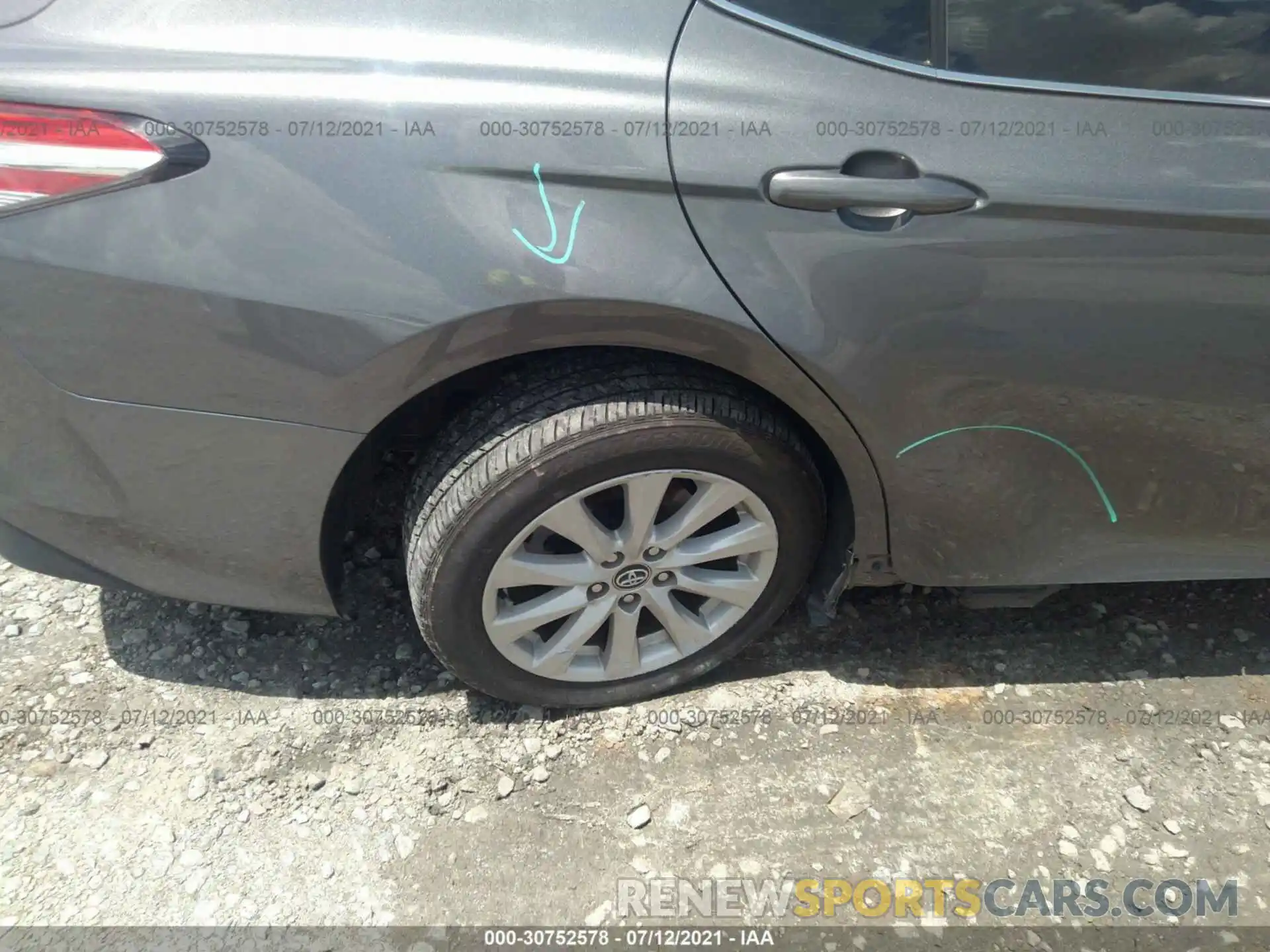 6 Photograph of a damaged car 4T1C11AK3LU866476 TOYOTA CAMRY 2020