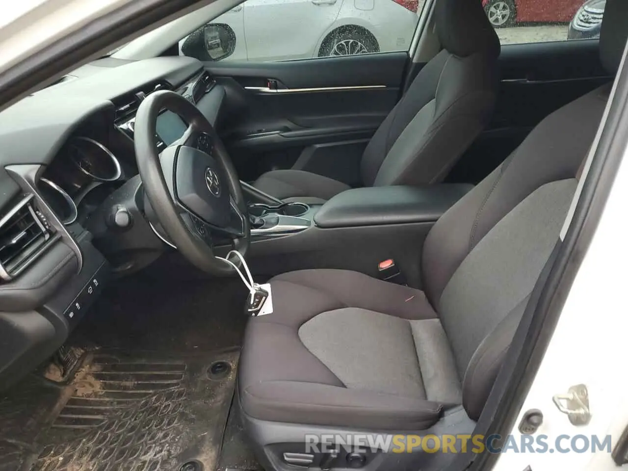 7 Photograph of a damaged car 4T1C11AK3LU869913 TOYOTA CAMRY 2020