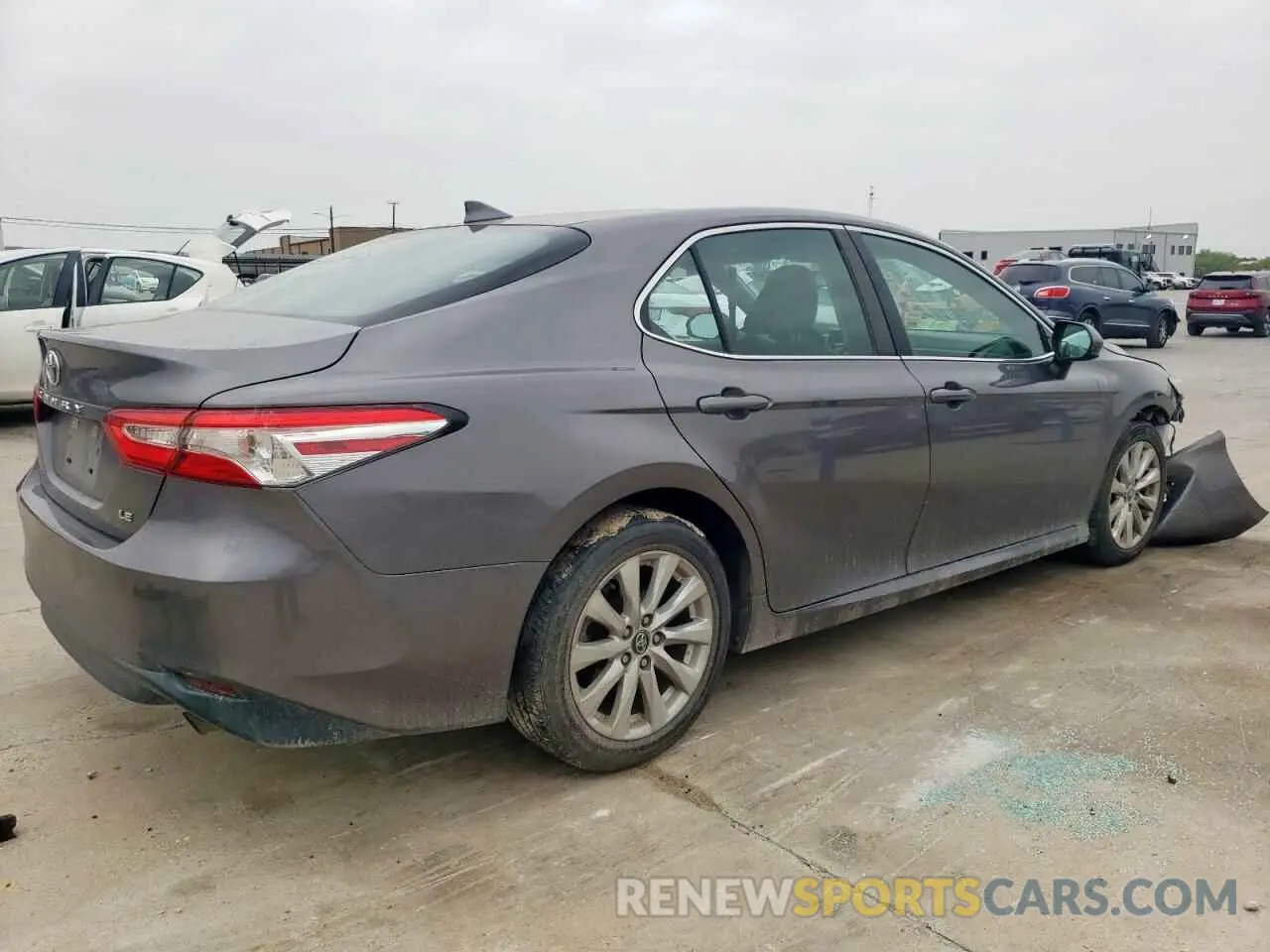 3 Photograph of a damaged car 4T1C11AK3LU872536 TOYOTA CAMRY 2020