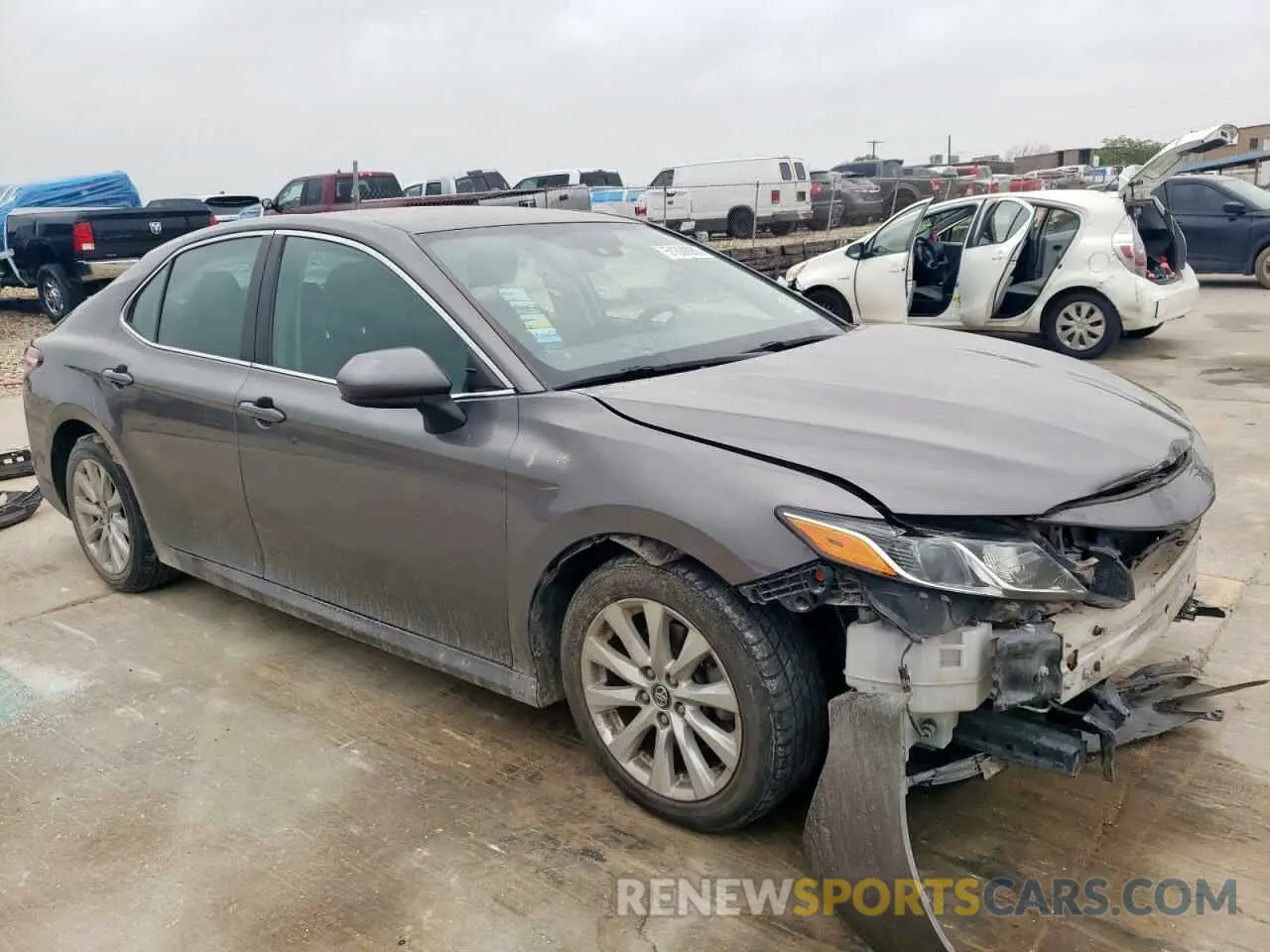 4 Photograph of a damaged car 4T1C11AK3LU872536 TOYOTA CAMRY 2020