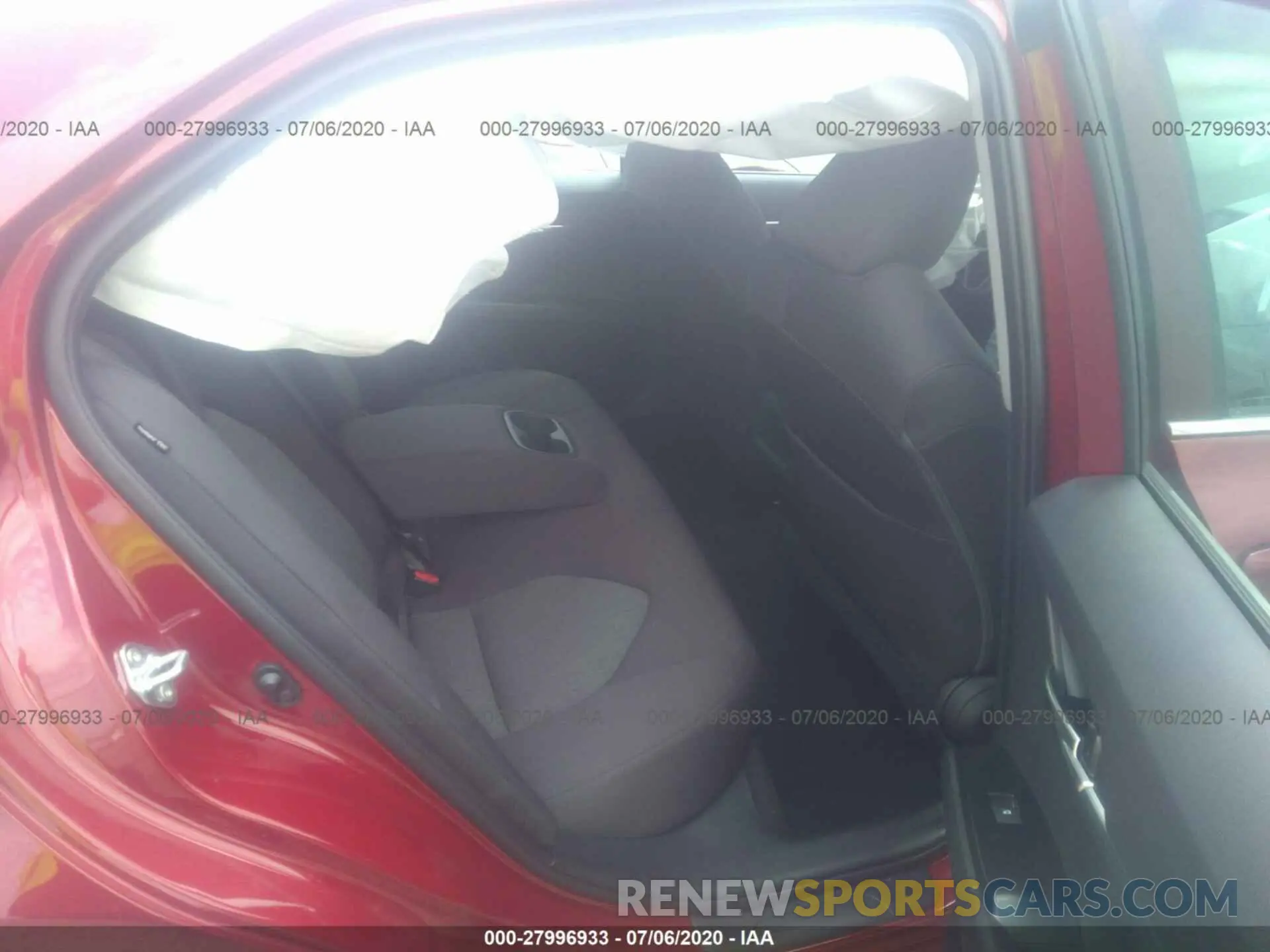 8 Photograph of a damaged car 4T1C11AK3LU887960 TOYOTA CAMRY 2020
