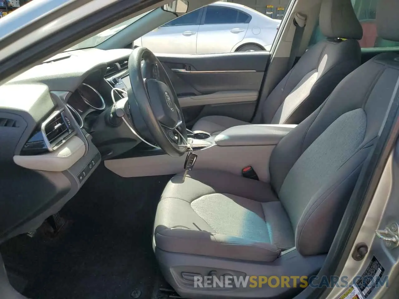 7 Photograph of a damaged car 4T1C11AK3LU888588 TOYOTA CAMRY 2020