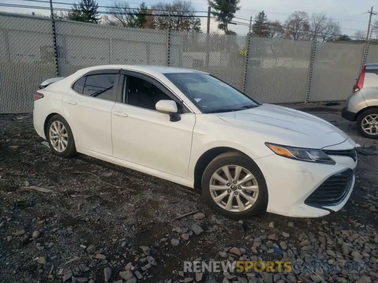 4 Photograph of a damaged car 4T1C11AK3LU889711 TOYOTA CAMRY 2020