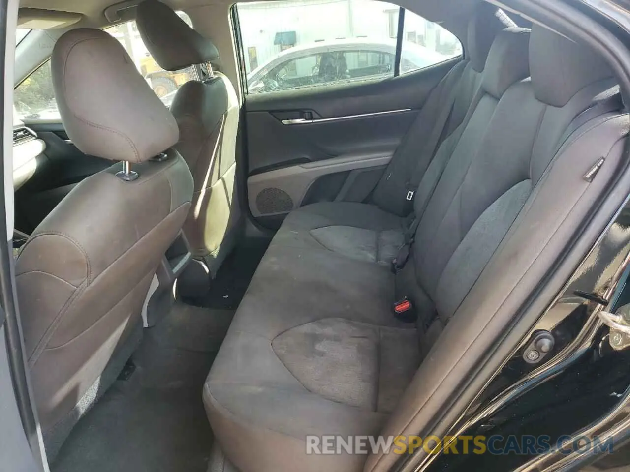 10 Photograph of a damaged car 4T1C11AK3LU890454 TOYOTA CAMRY 2020