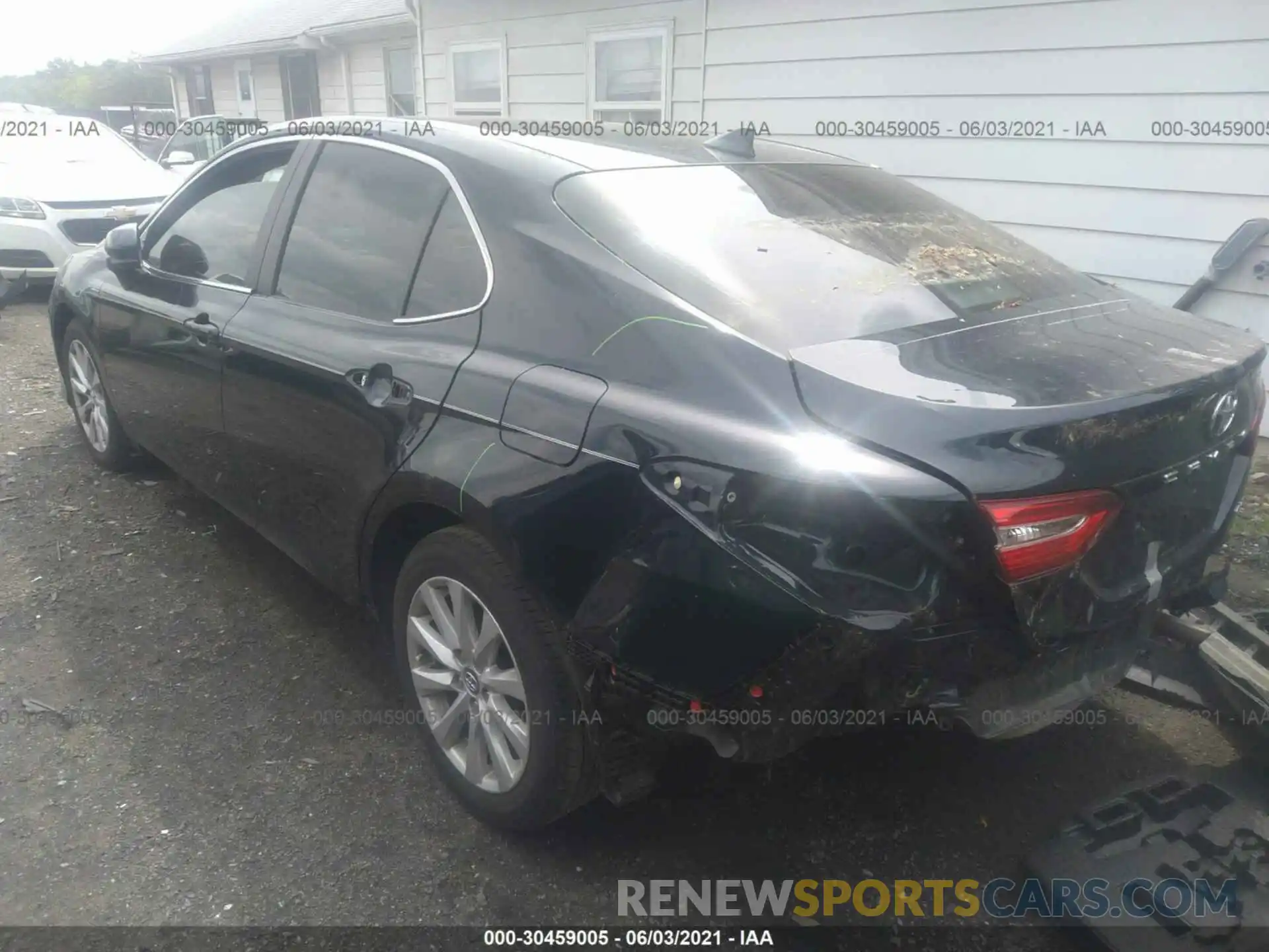 3 Photograph of a damaged car 4T1C11AK3LU901341 TOYOTA CAMRY 2020