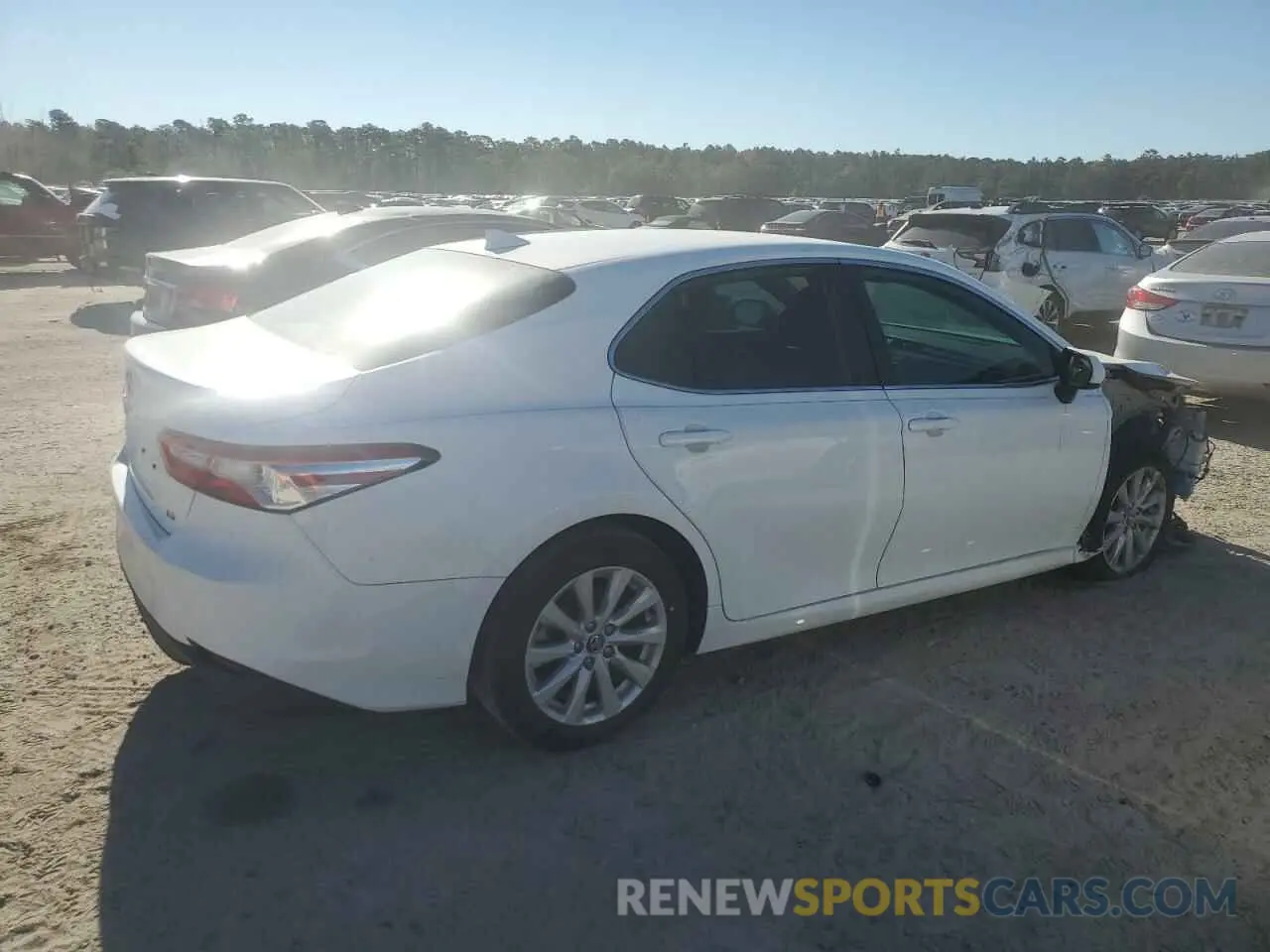 3 Photograph of a damaged car 4T1C11AK3LU901565 TOYOTA CAMRY 2020