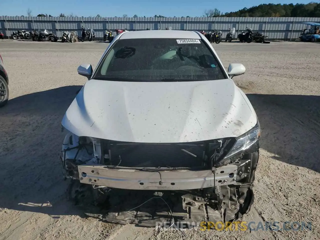 5 Photograph of a damaged car 4T1C11AK3LU901565 TOYOTA CAMRY 2020