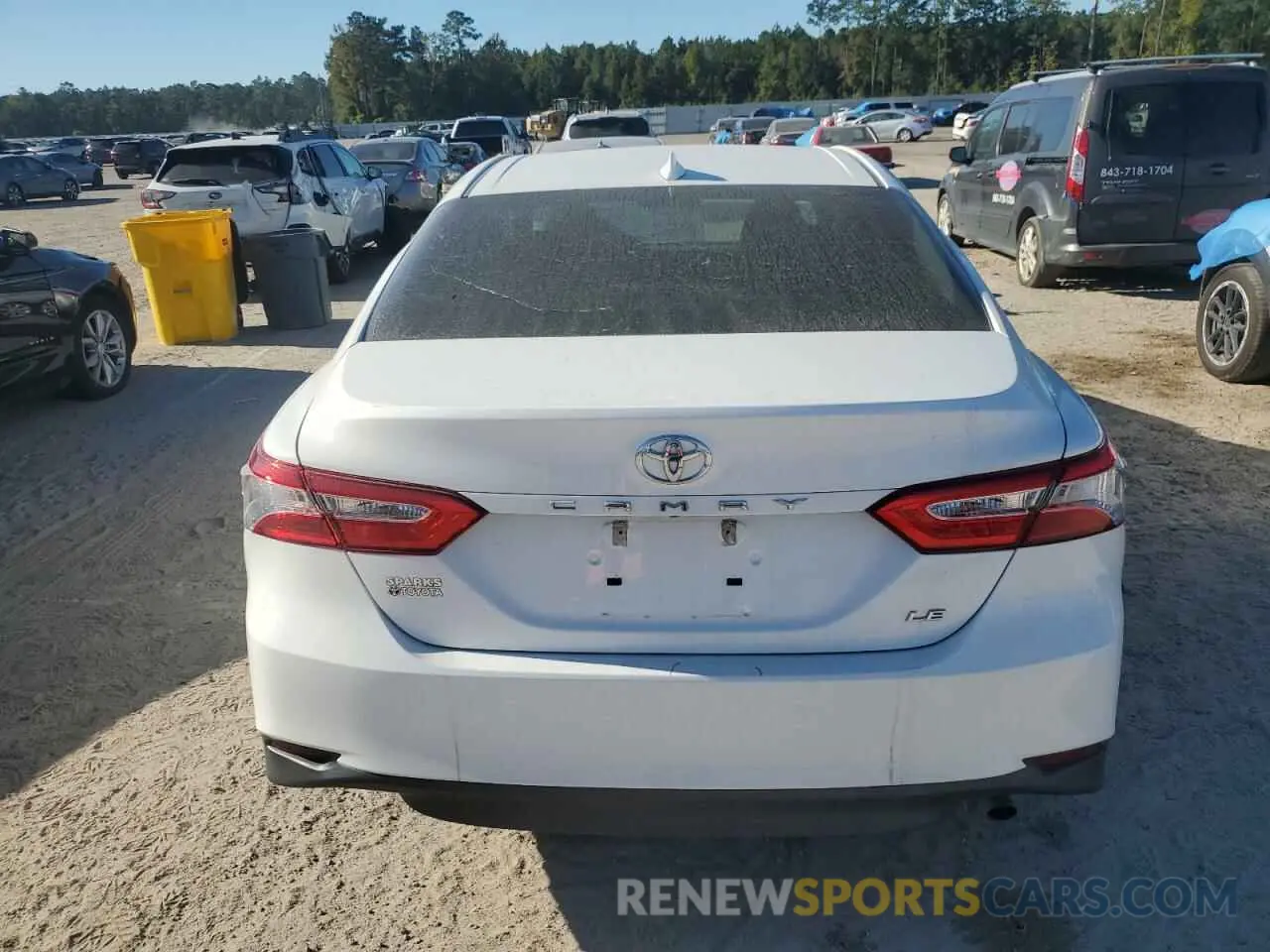 6 Photograph of a damaged car 4T1C11AK3LU901565 TOYOTA CAMRY 2020