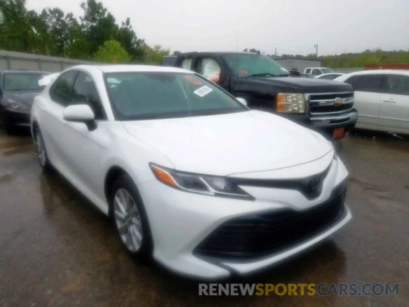 1 Photograph of a damaged car 4T1C11AK3LU902456 TOYOTA CAMRY 2020