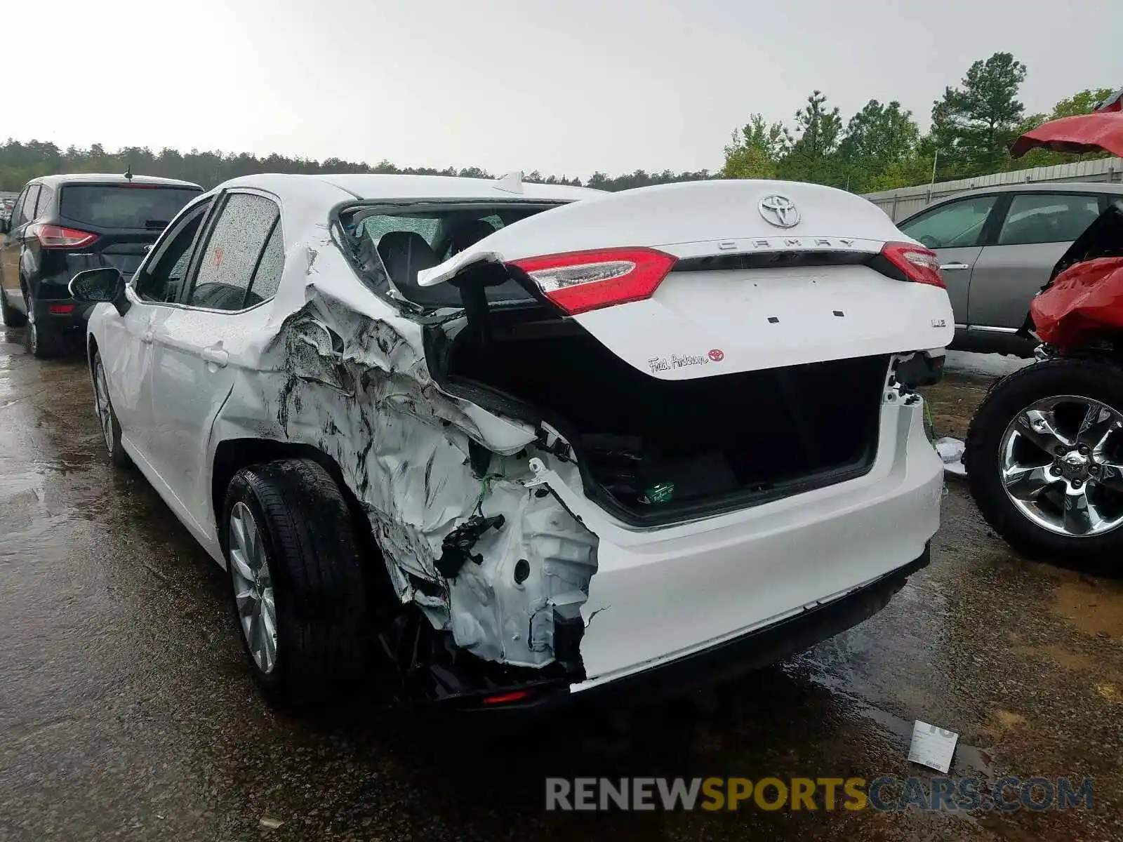 3 Photograph of a damaged car 4T1C11AK3LU902456 TOYOTA CAMRY 2020