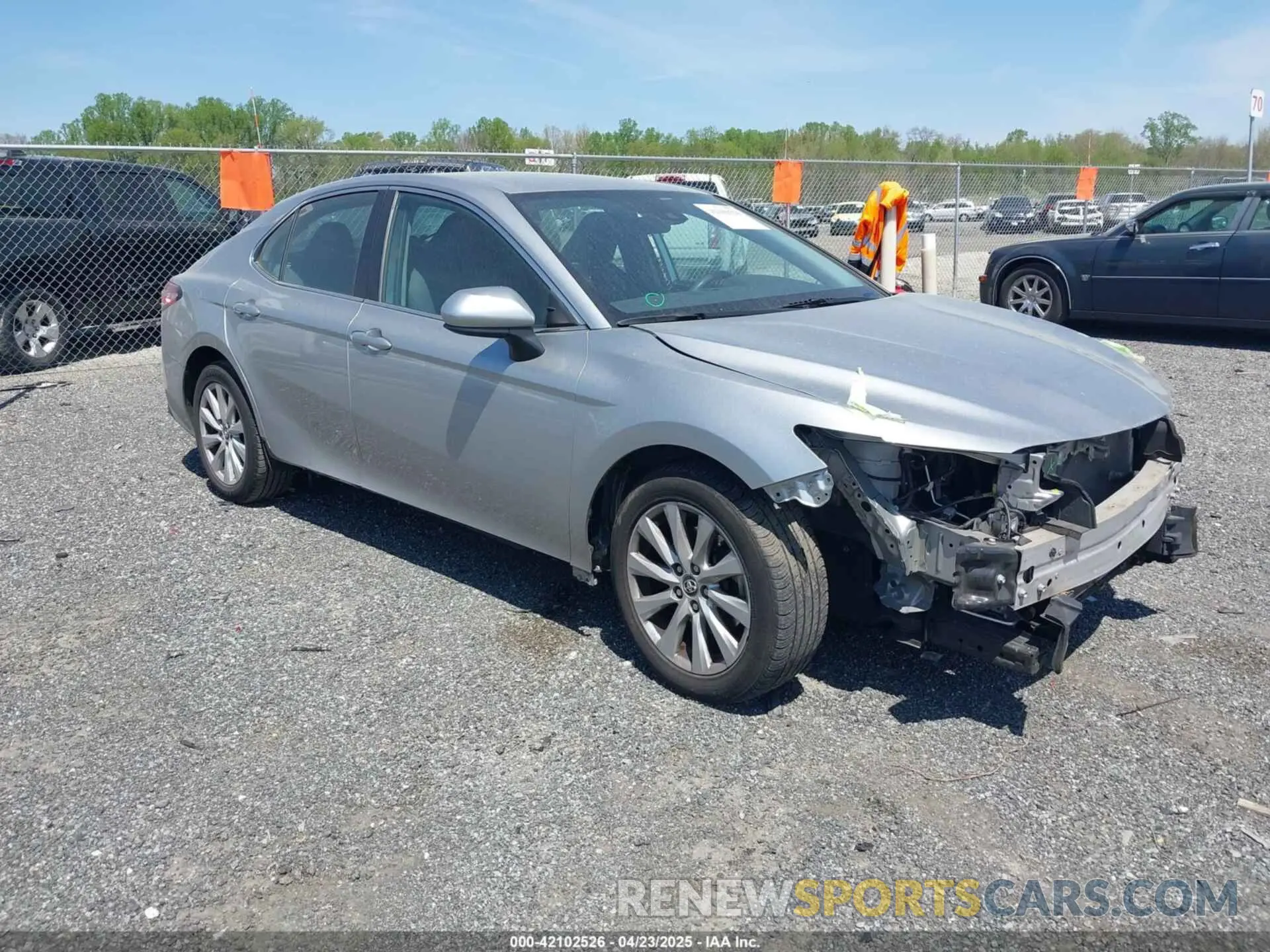 1 Photograph of a damaged car 4T1C11AK3LU906023 TOYOTA CAMRY 2020