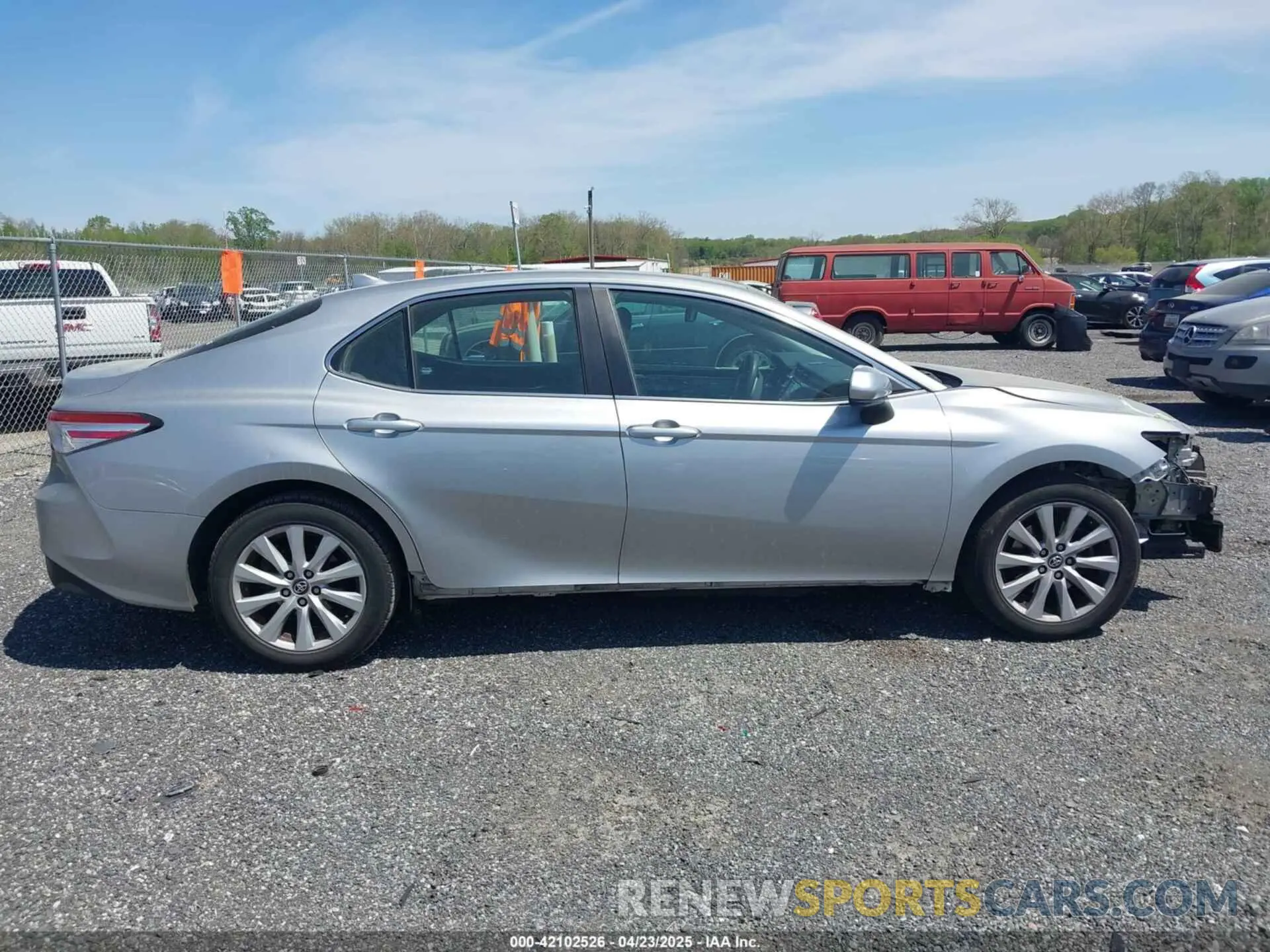 14 Photograph of a damaged car 4T1C11AK3LU906023 TOYOTA CAMRY 2020