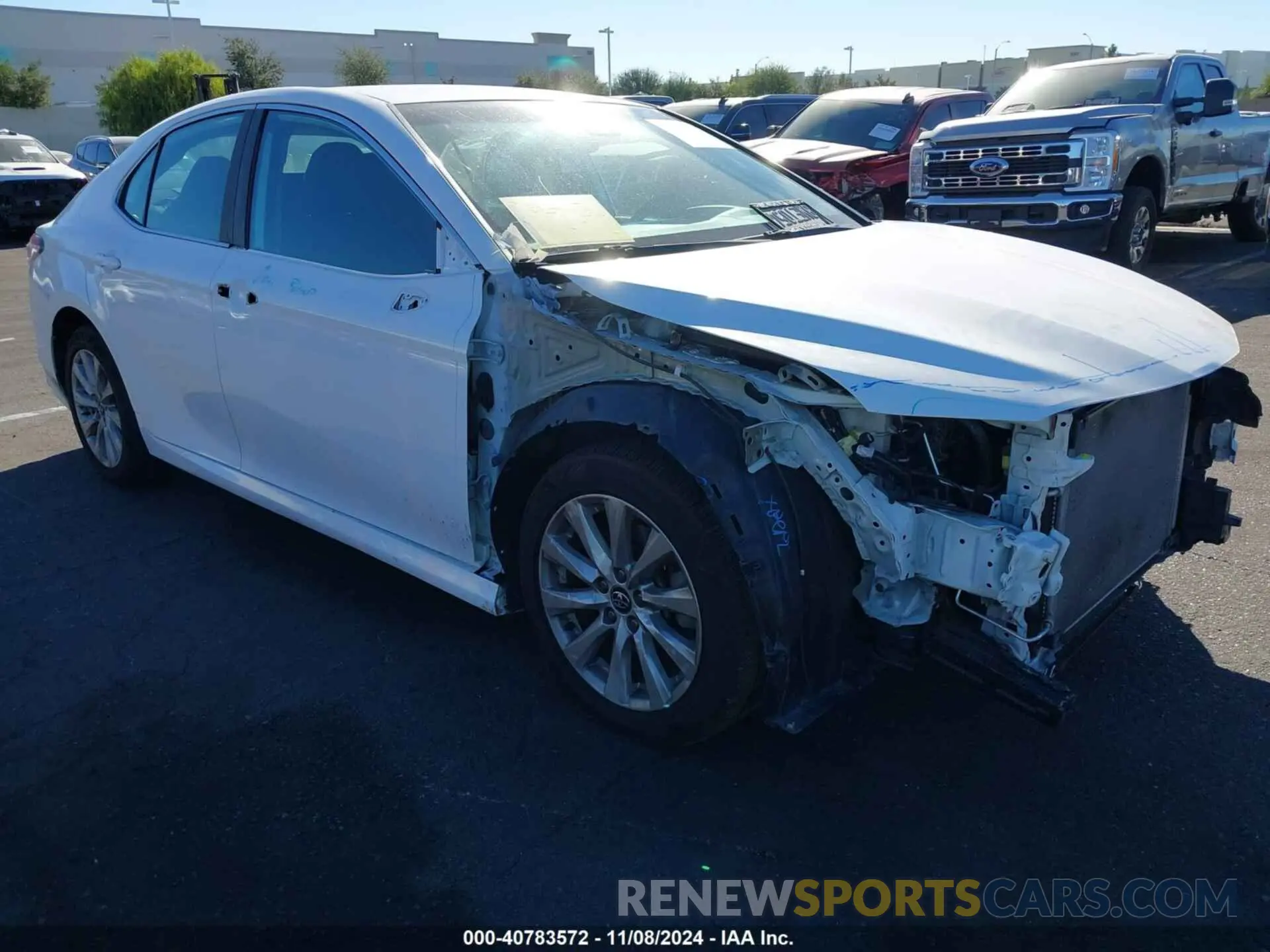 1 Photograph of a damaged car 4T1C11AK3LU916650 TOYOTA CAMRY 2020