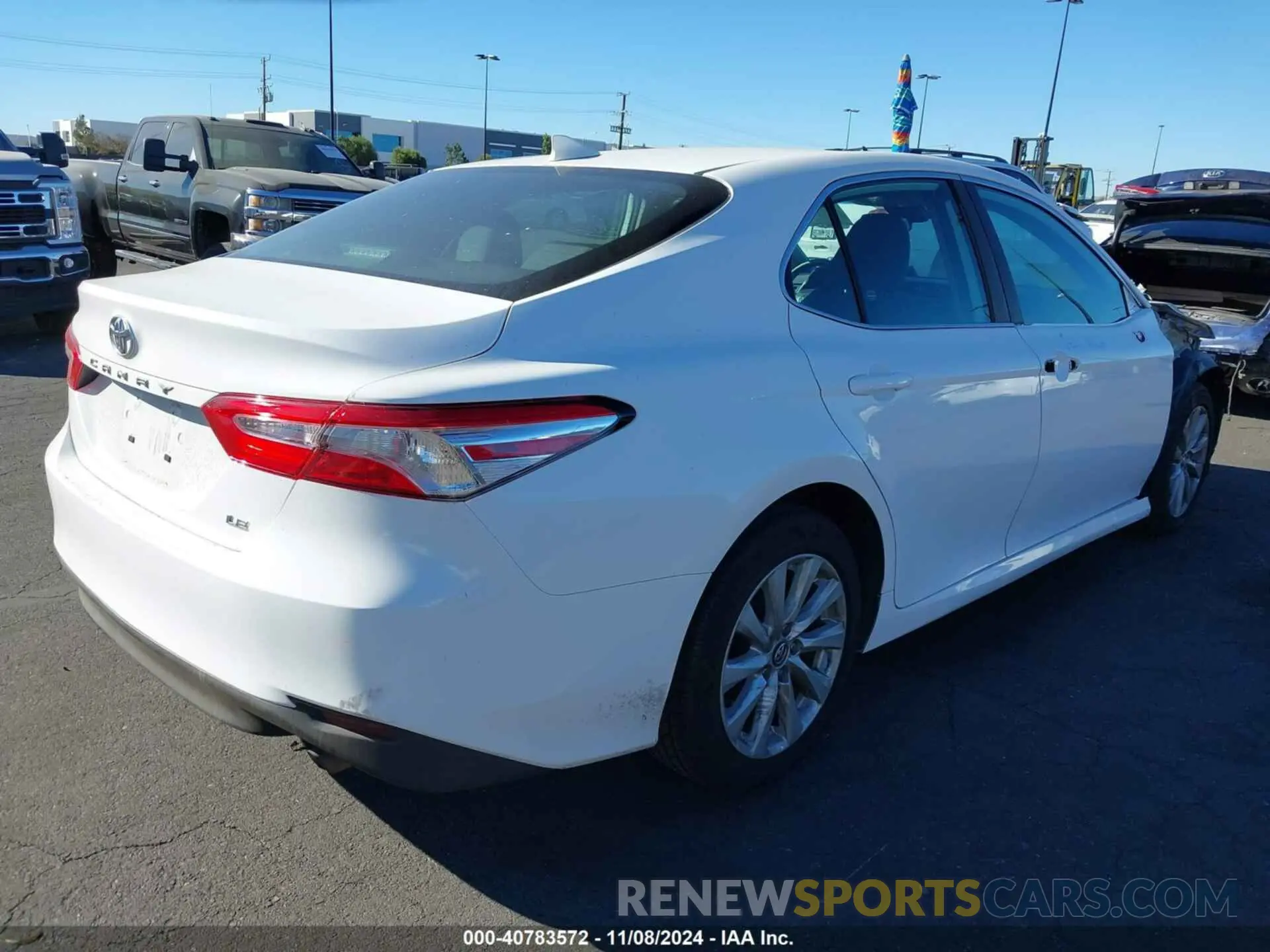 4 Photograph of a damaged car 4T1C11AK3LU916650 TOYOTA CAMRY 2020